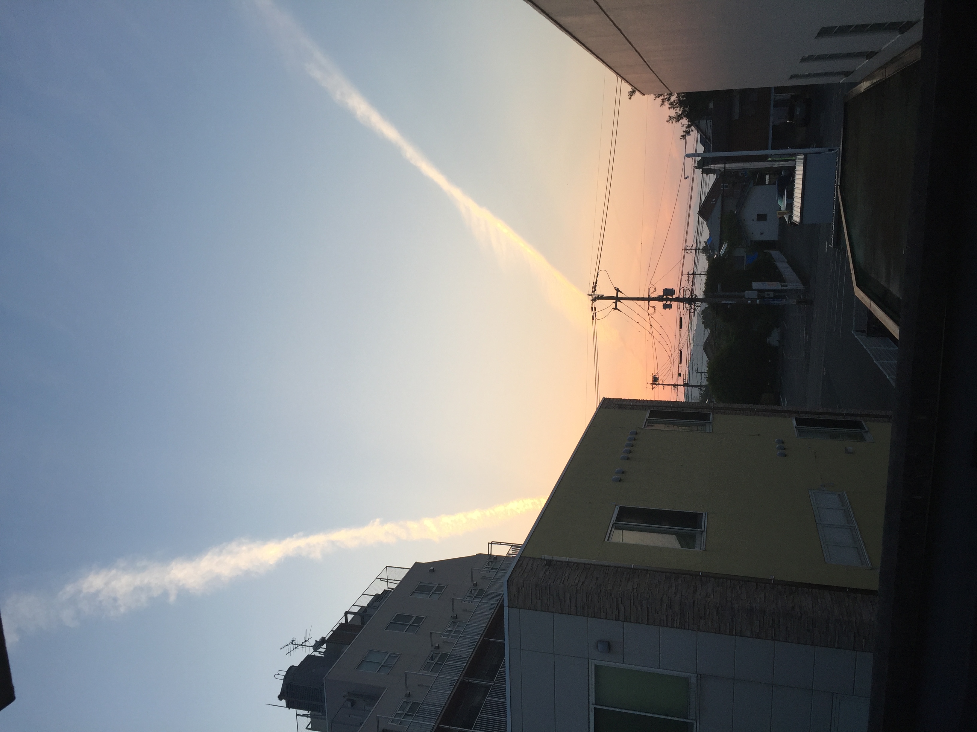 No.30366-1 地震雲