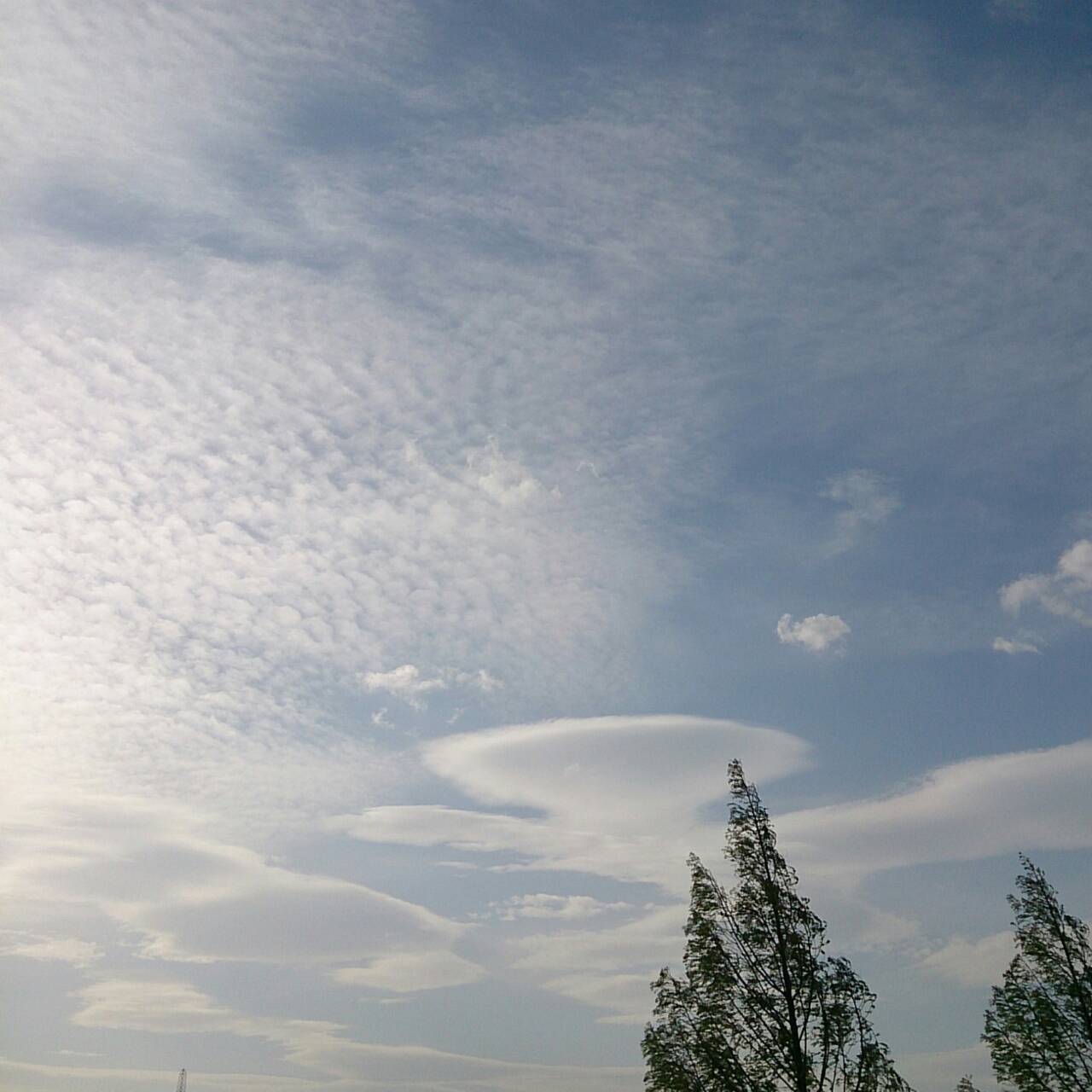 No.30471-1 地震雲