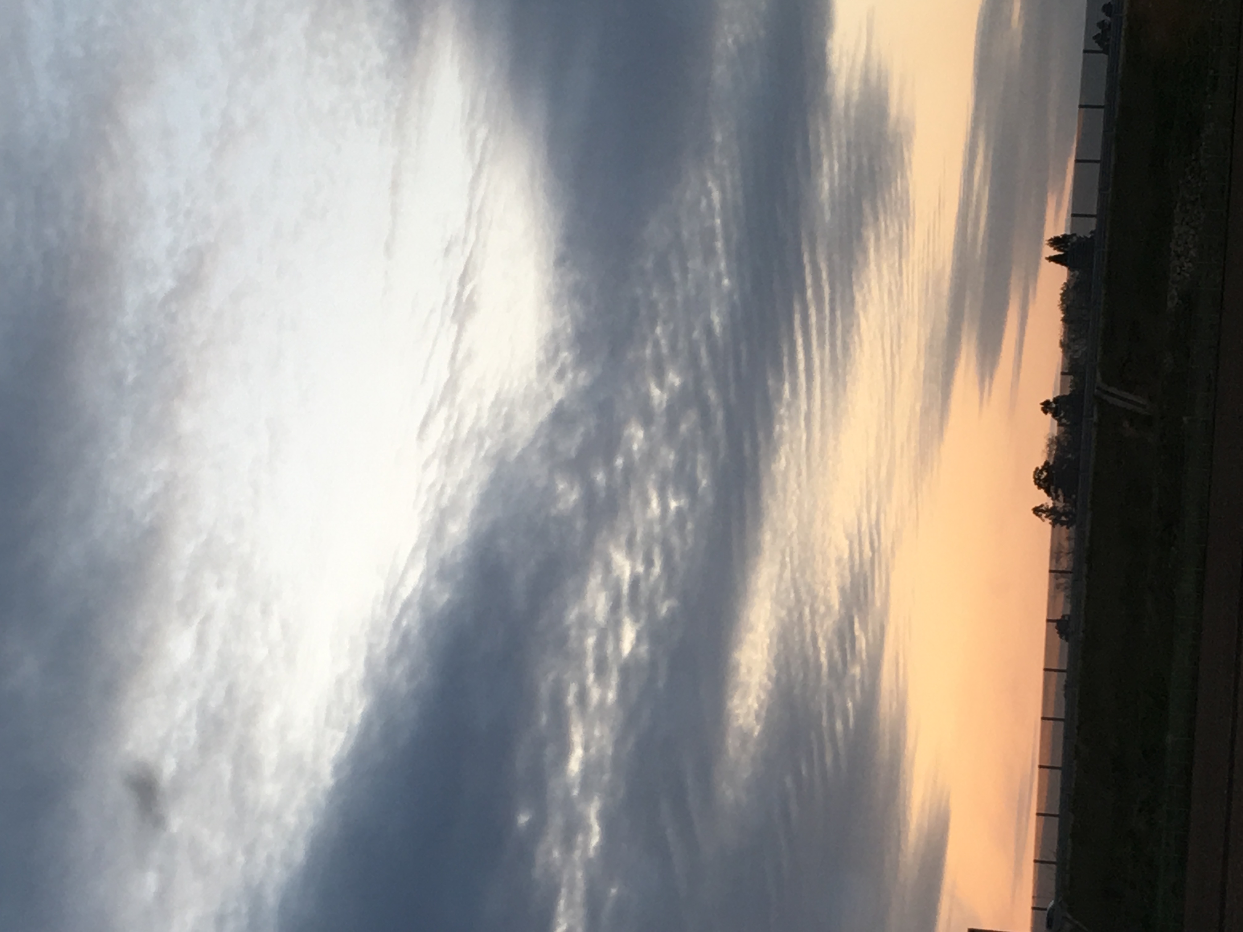 No.30531-1 地震雲