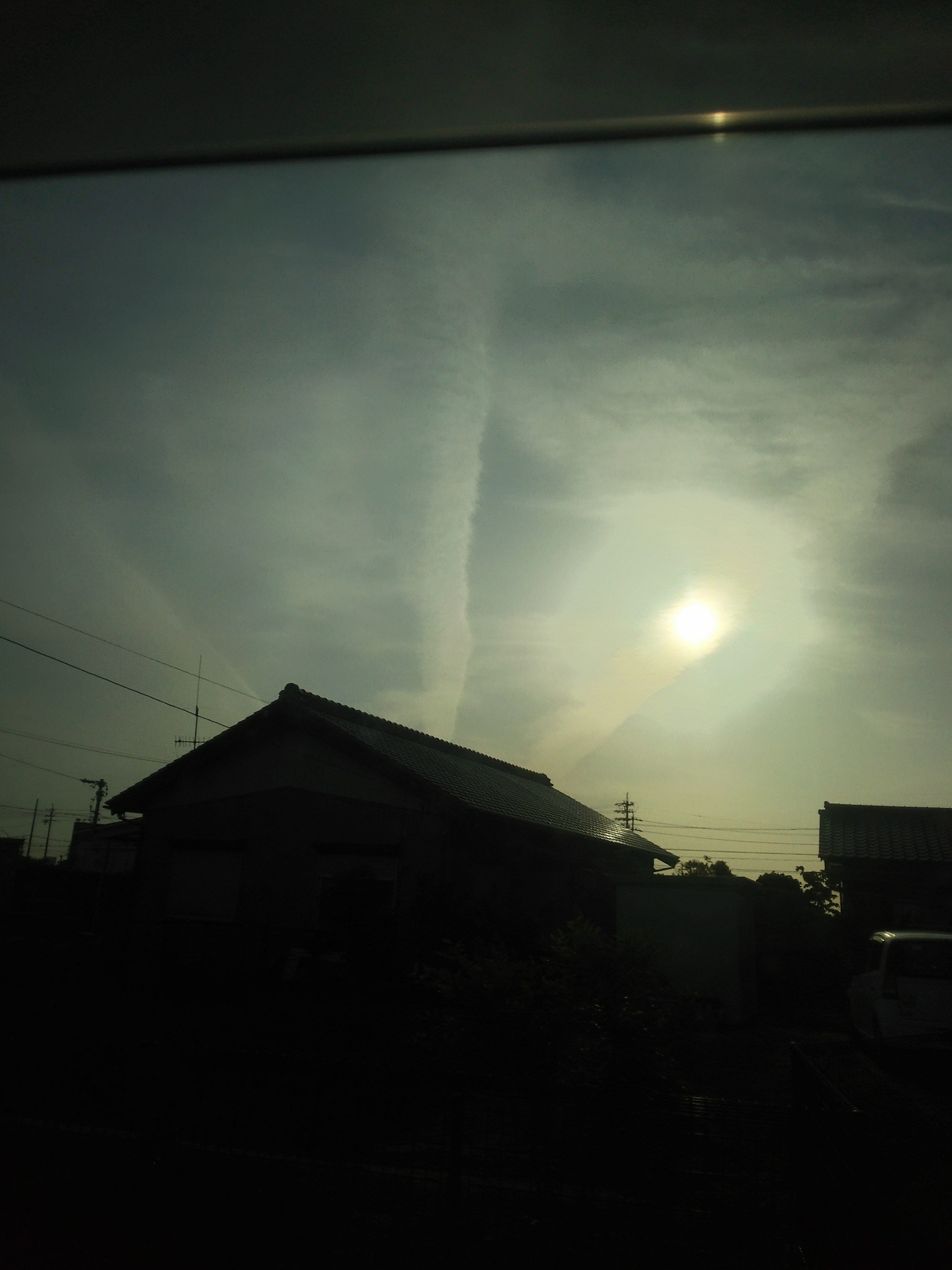 No.30628-1 地震雲