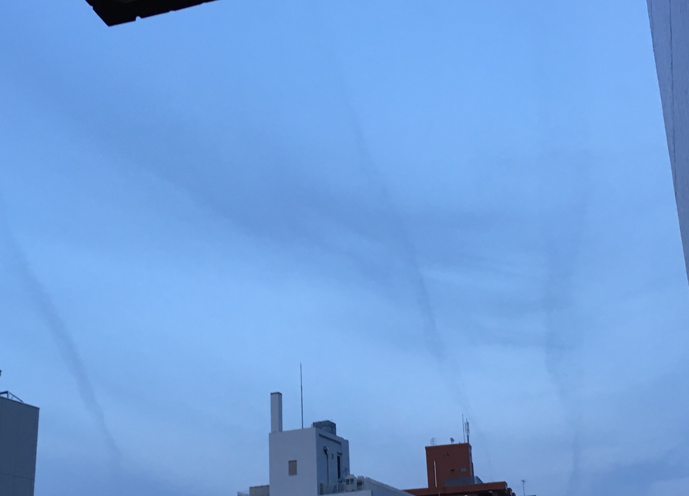 No.30645-1 地震雲