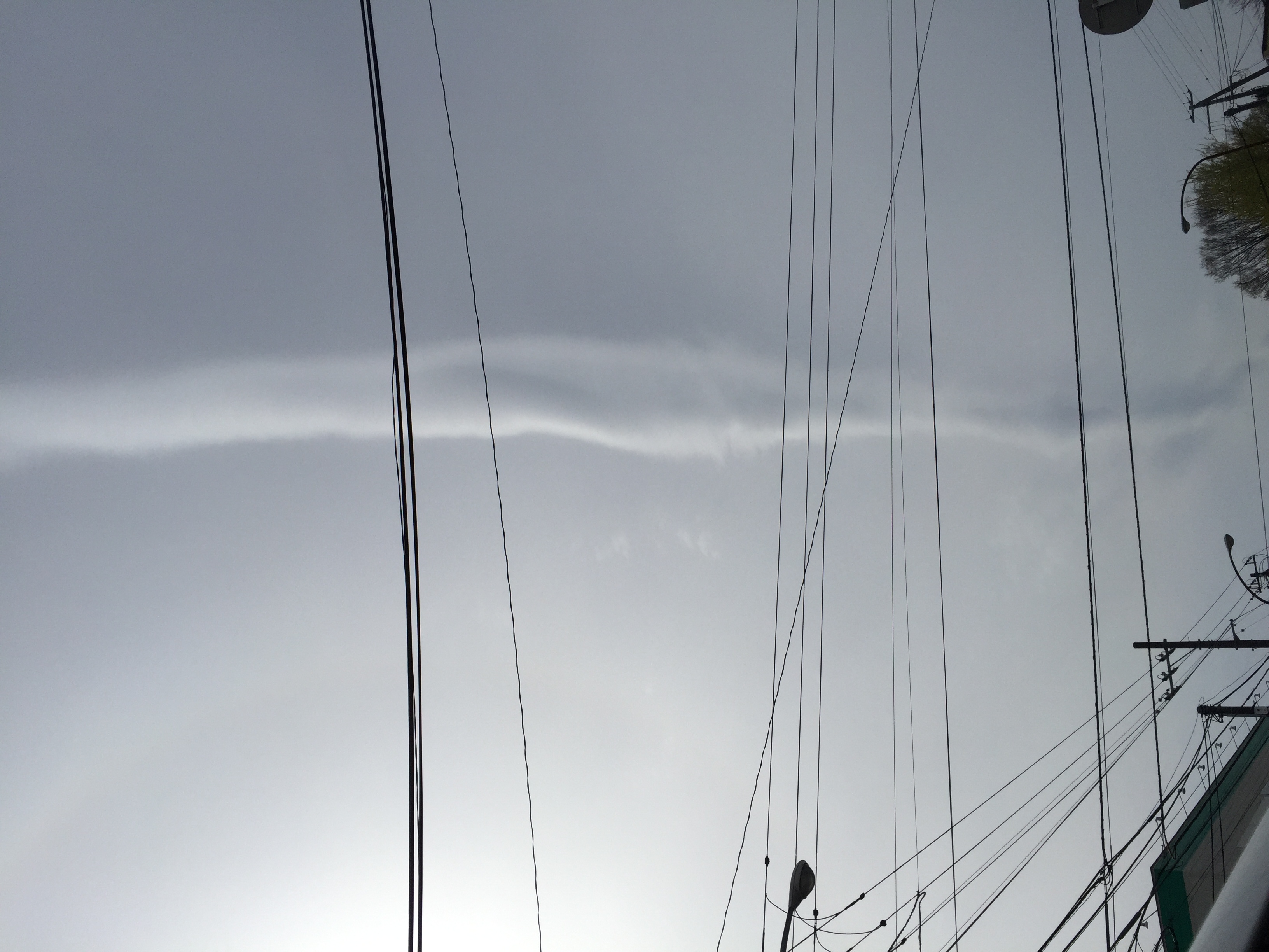 No.30860-1 地震雲