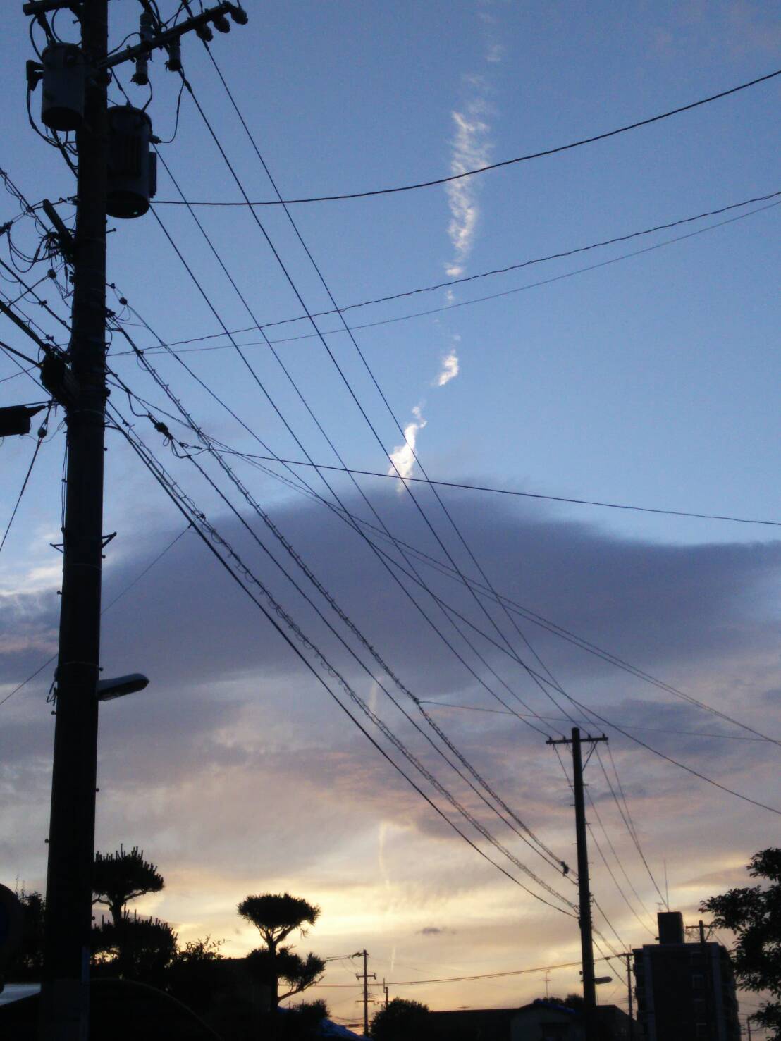 No.30880-1 地震雲