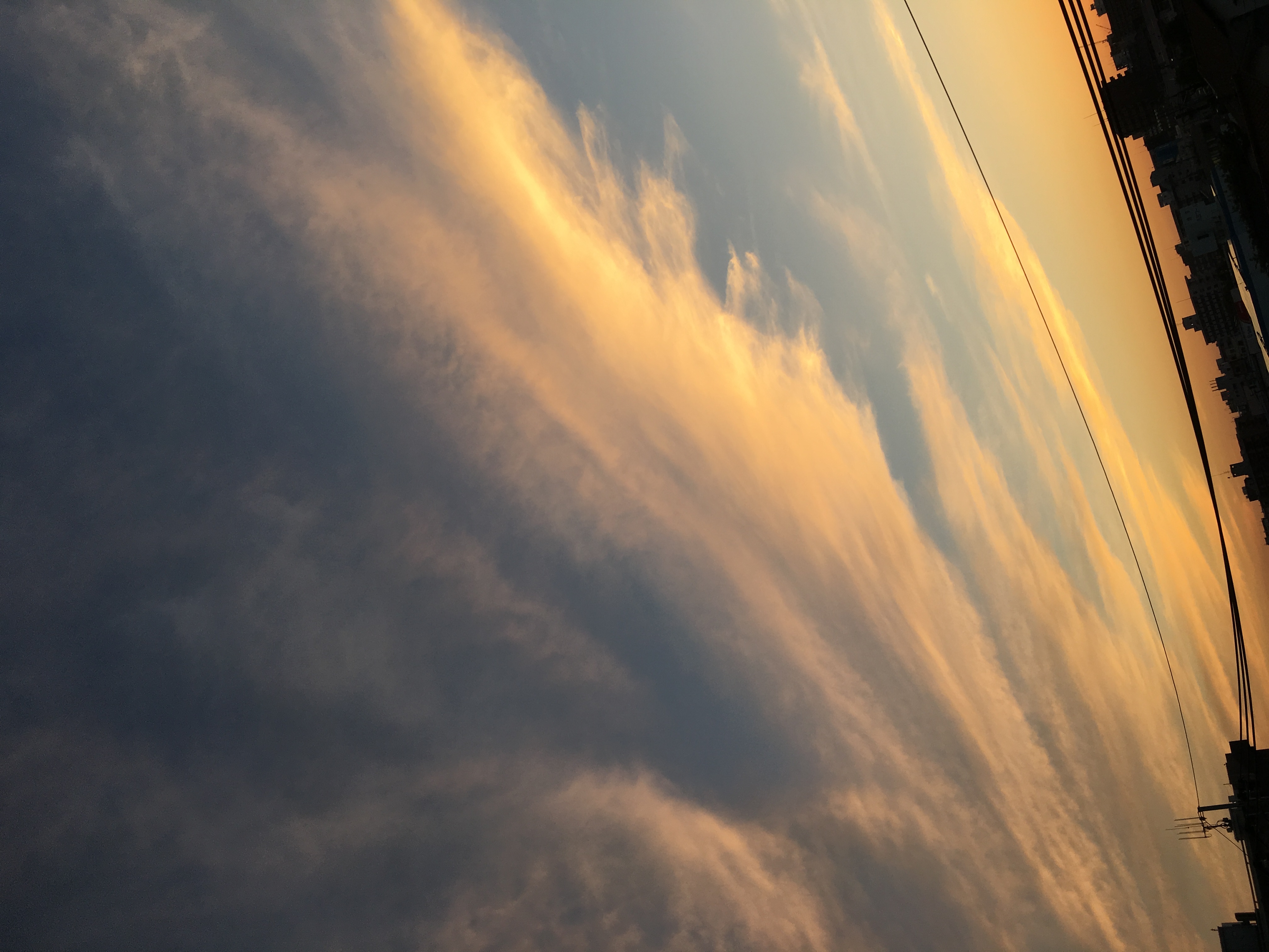 No.31035-1 地震雲