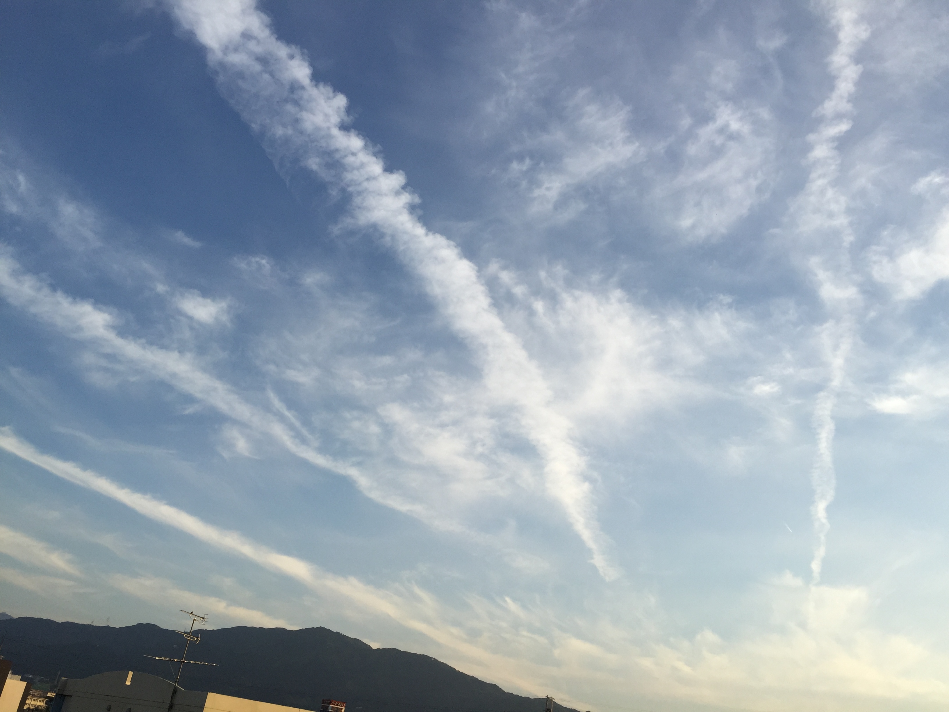 No.31140-1 地震雲