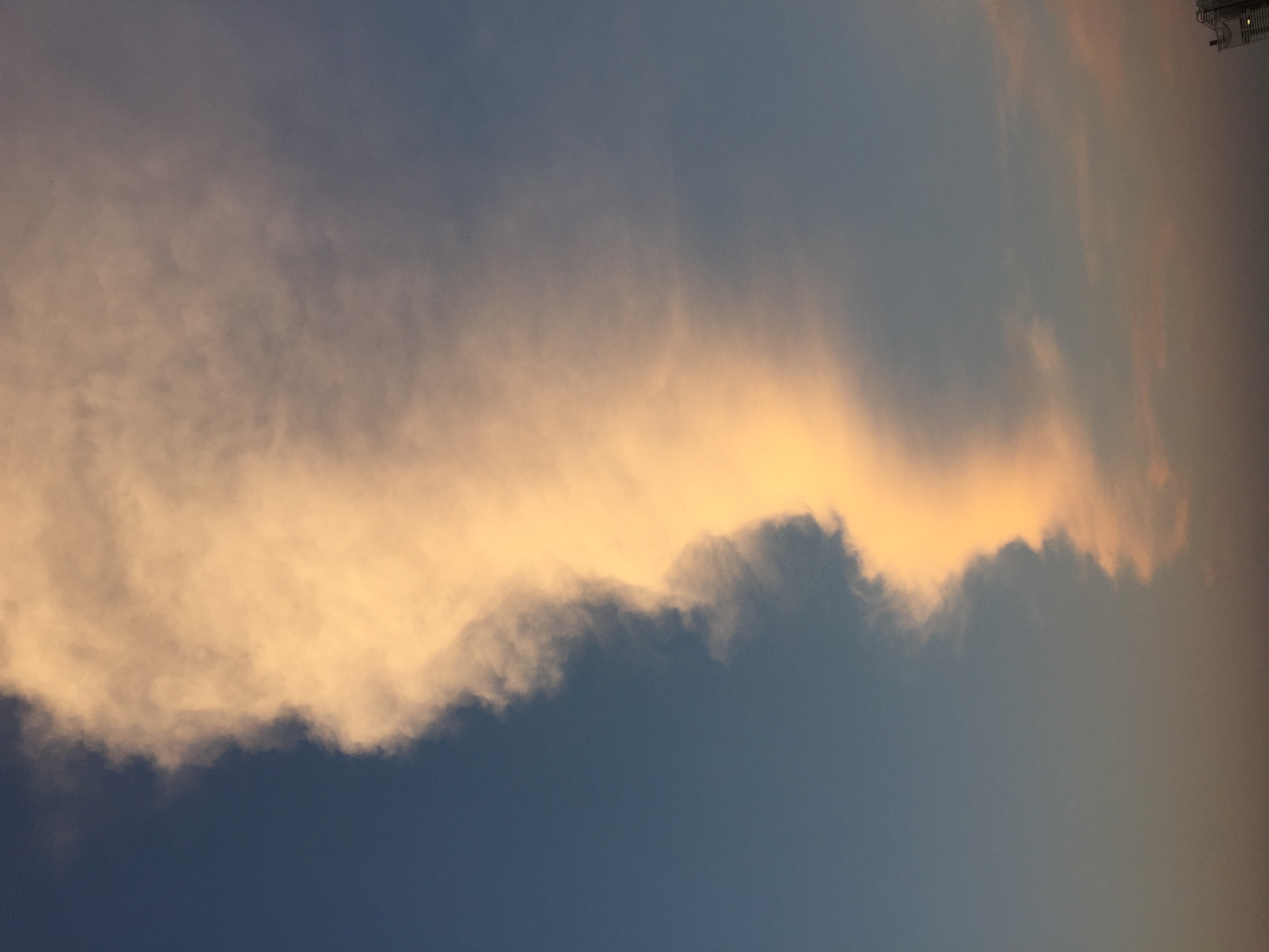 No.31145-1 地震雲