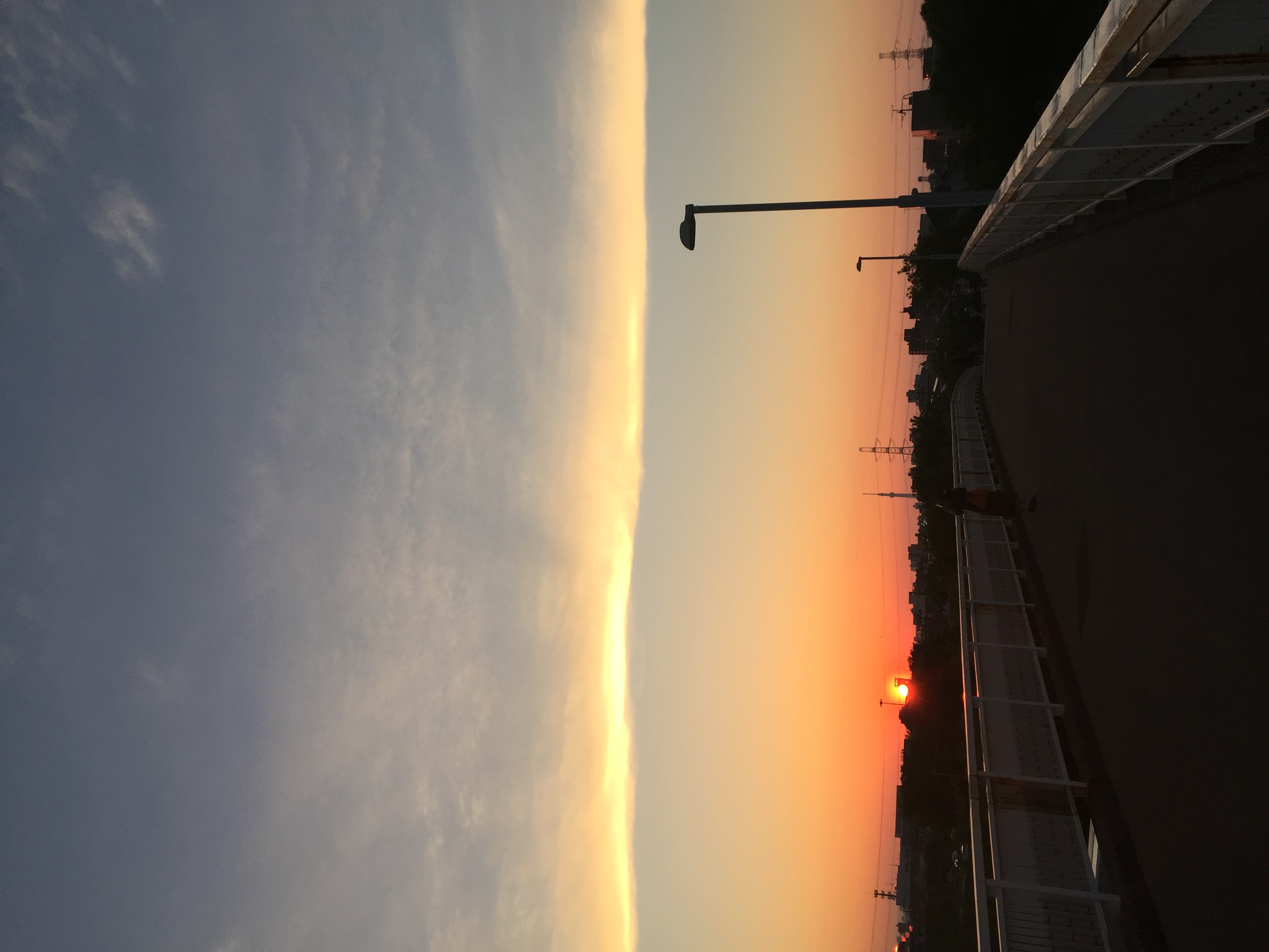 No.31210-1 地震雲