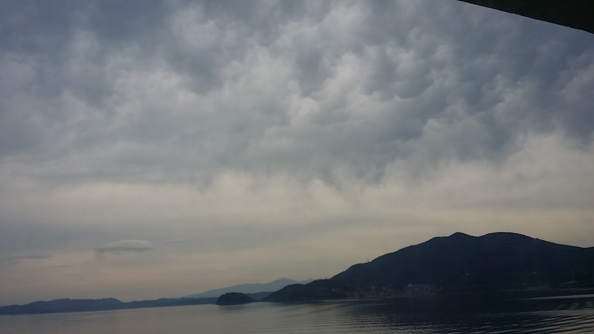 No.31285-1 地震雲