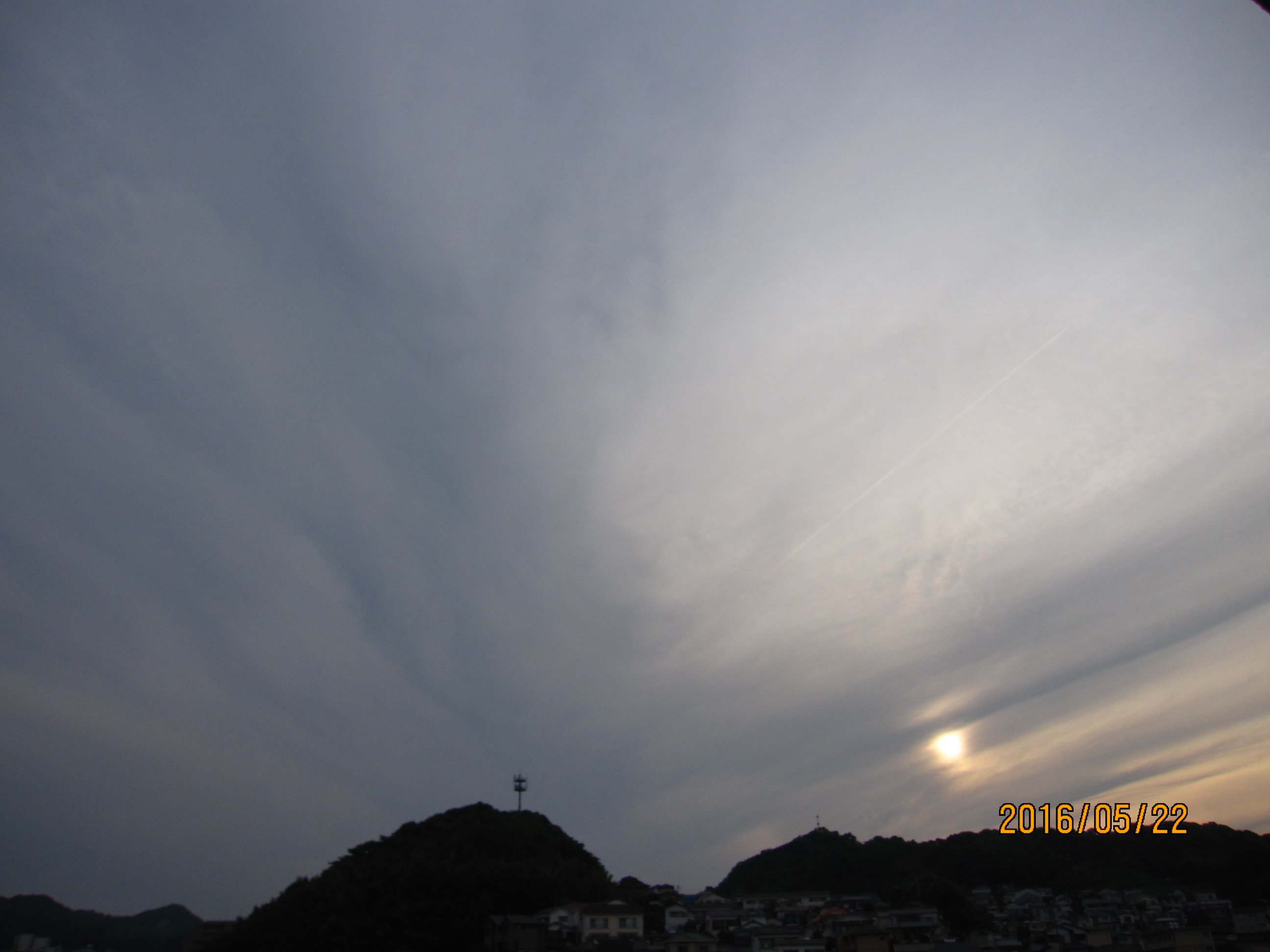 No.31557-1 地震雲