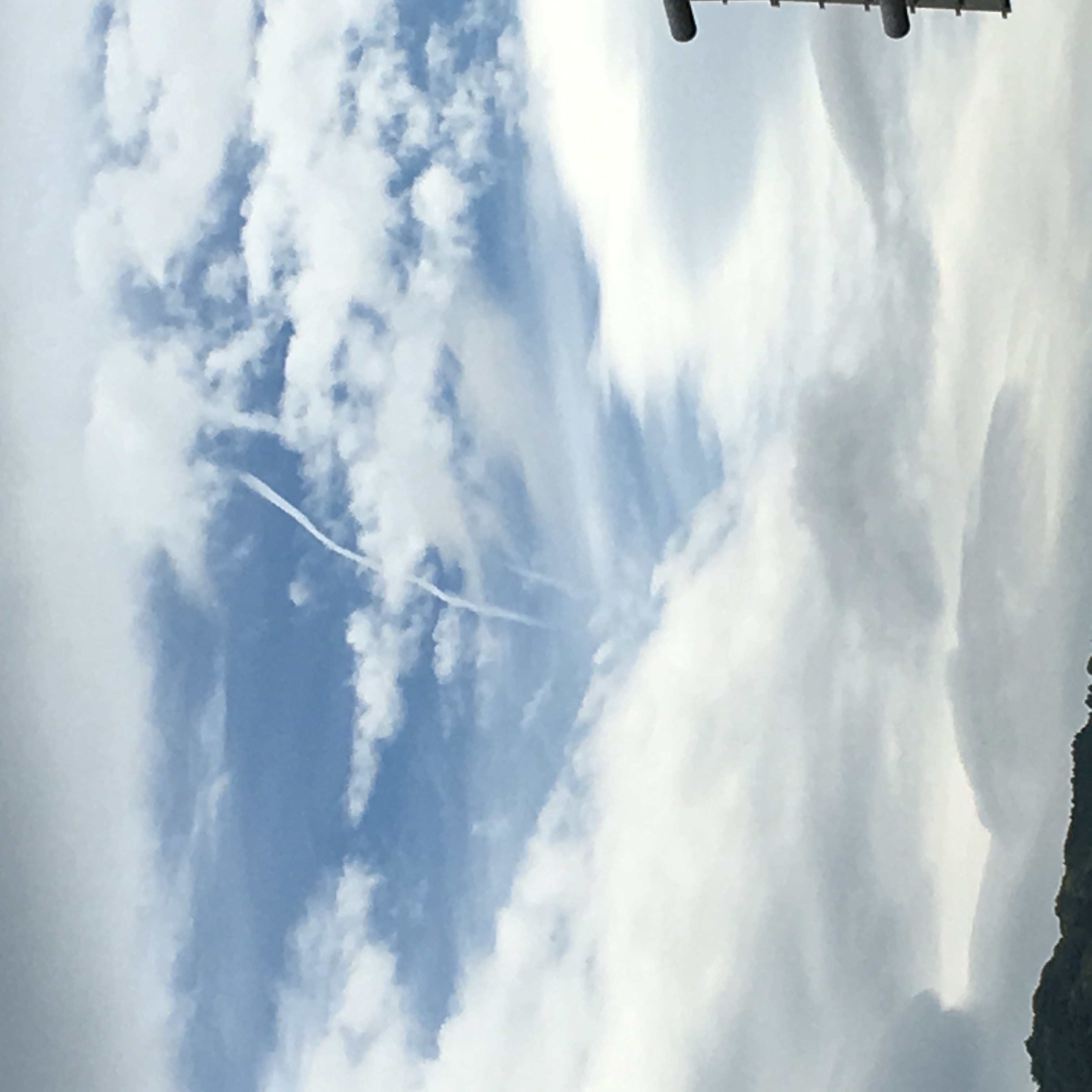 No.31646-1 地震雲