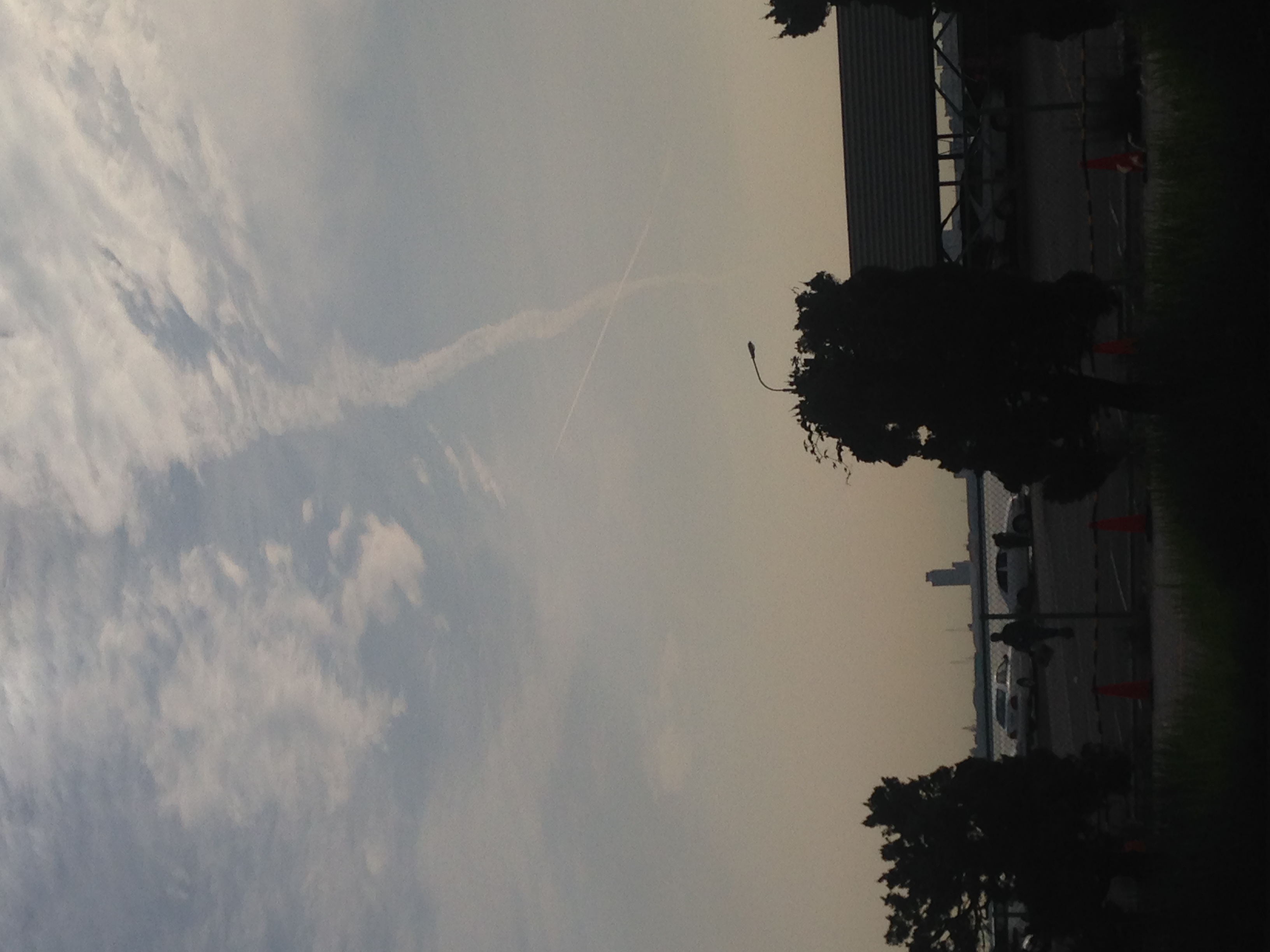 No.31852-1 地震雲