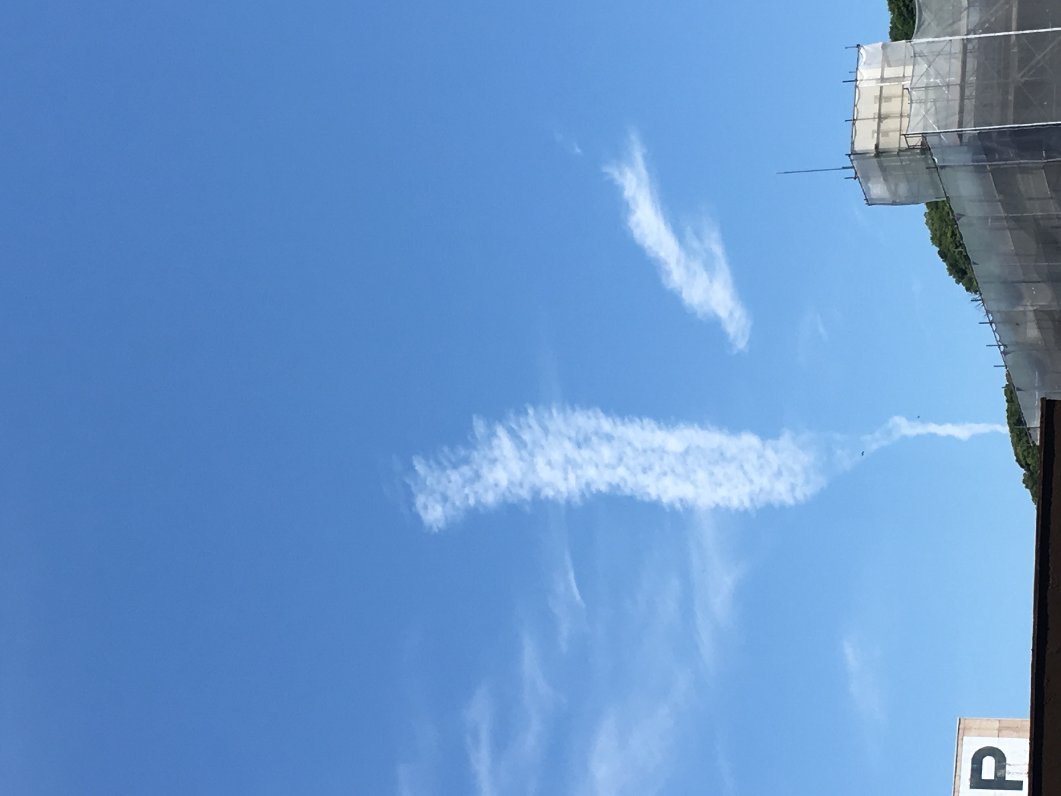 No.31953-1 地震雲