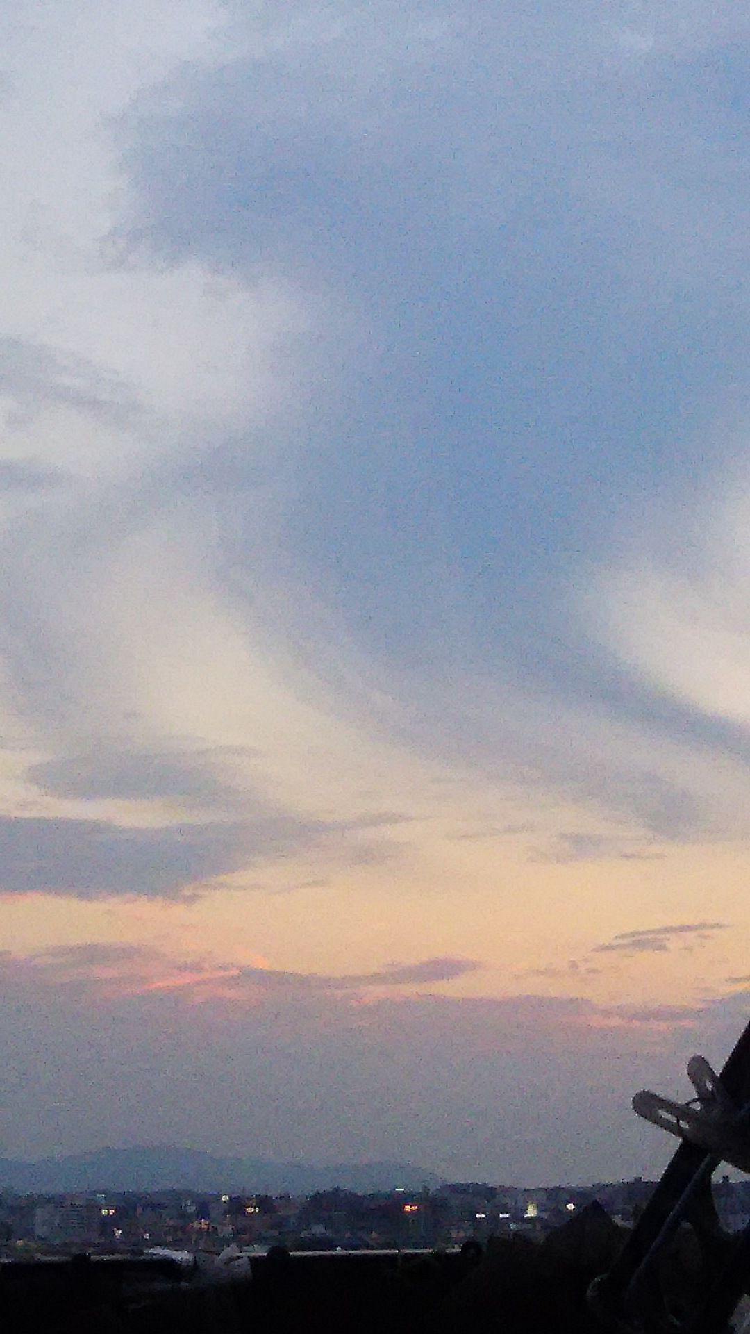 No.32041-1 地震雲