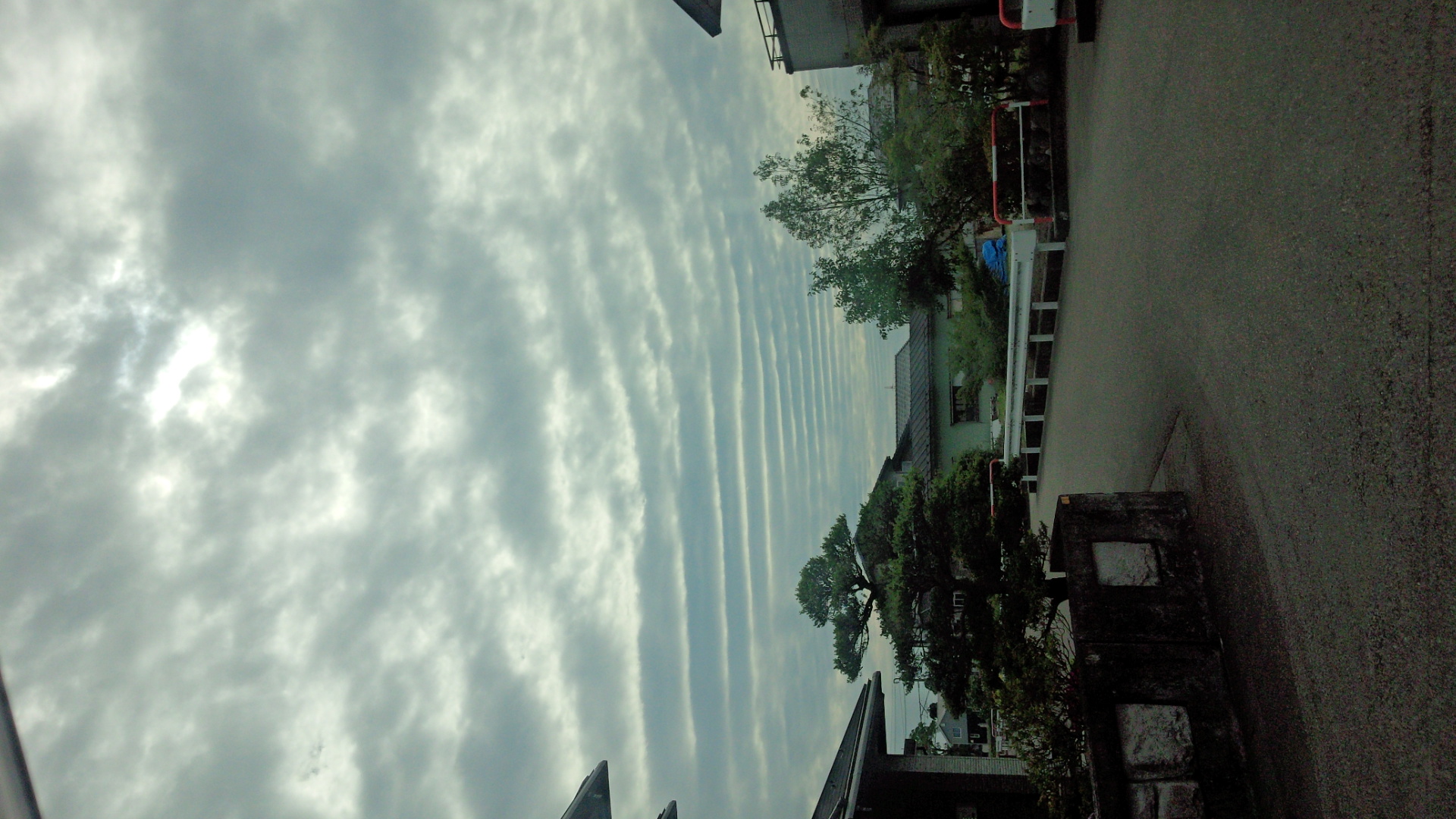 No.32122-1 地震雲