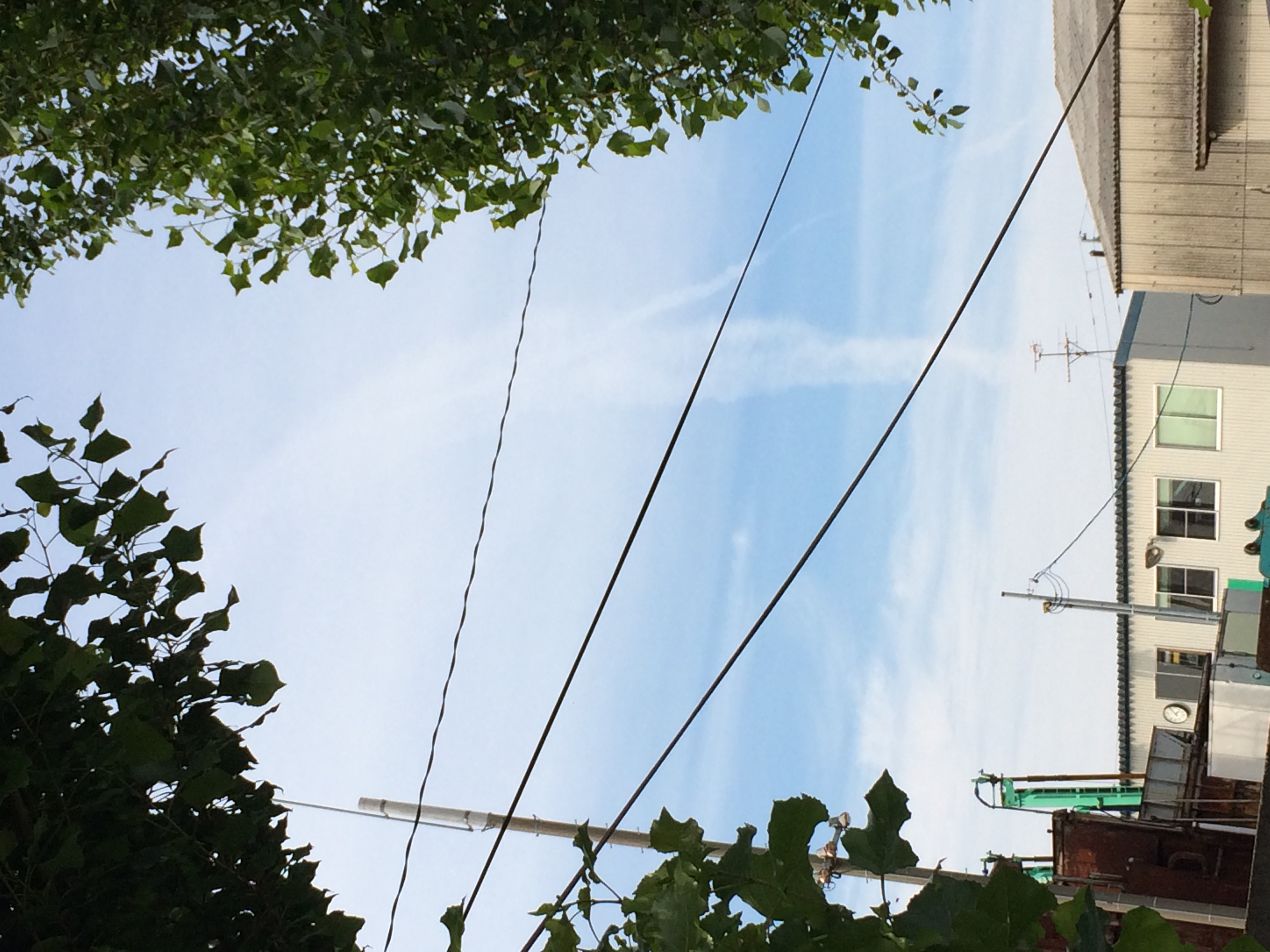 No.32255-1 地震雲