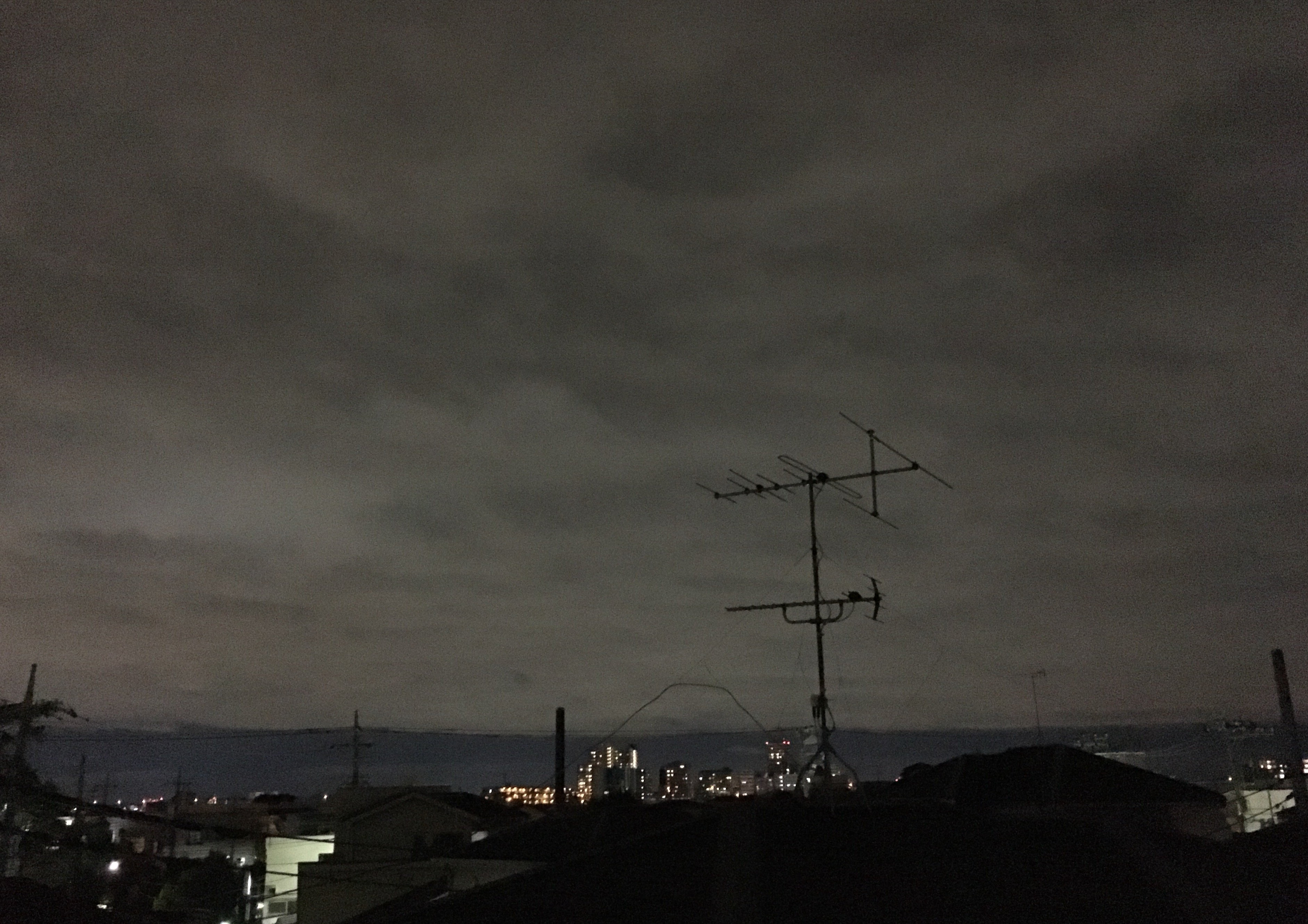 No.32384-1 地震雲