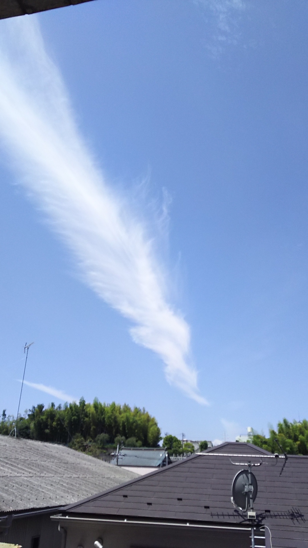 No.32456-1 地震雲