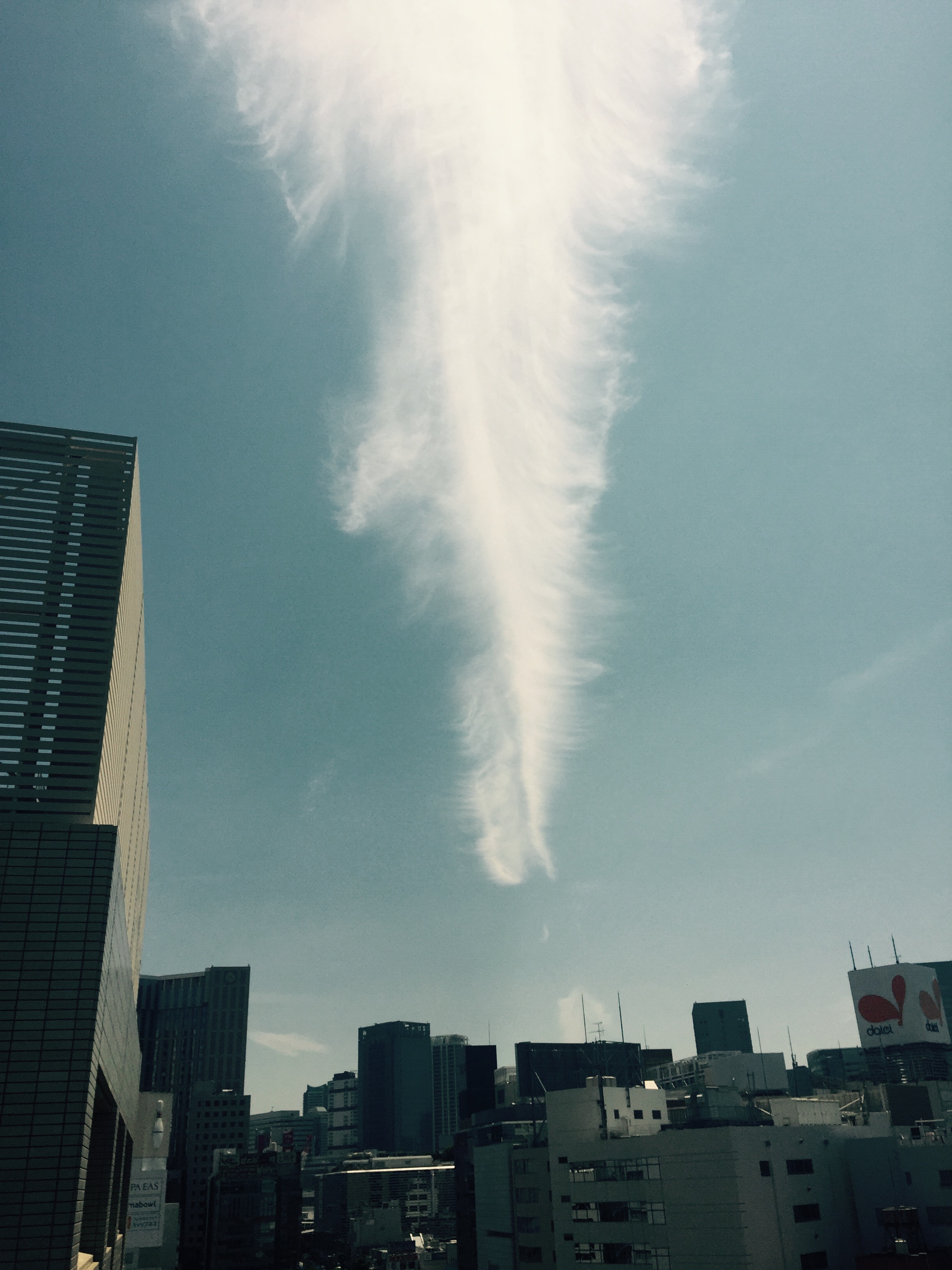 No.32466-1 地震雲