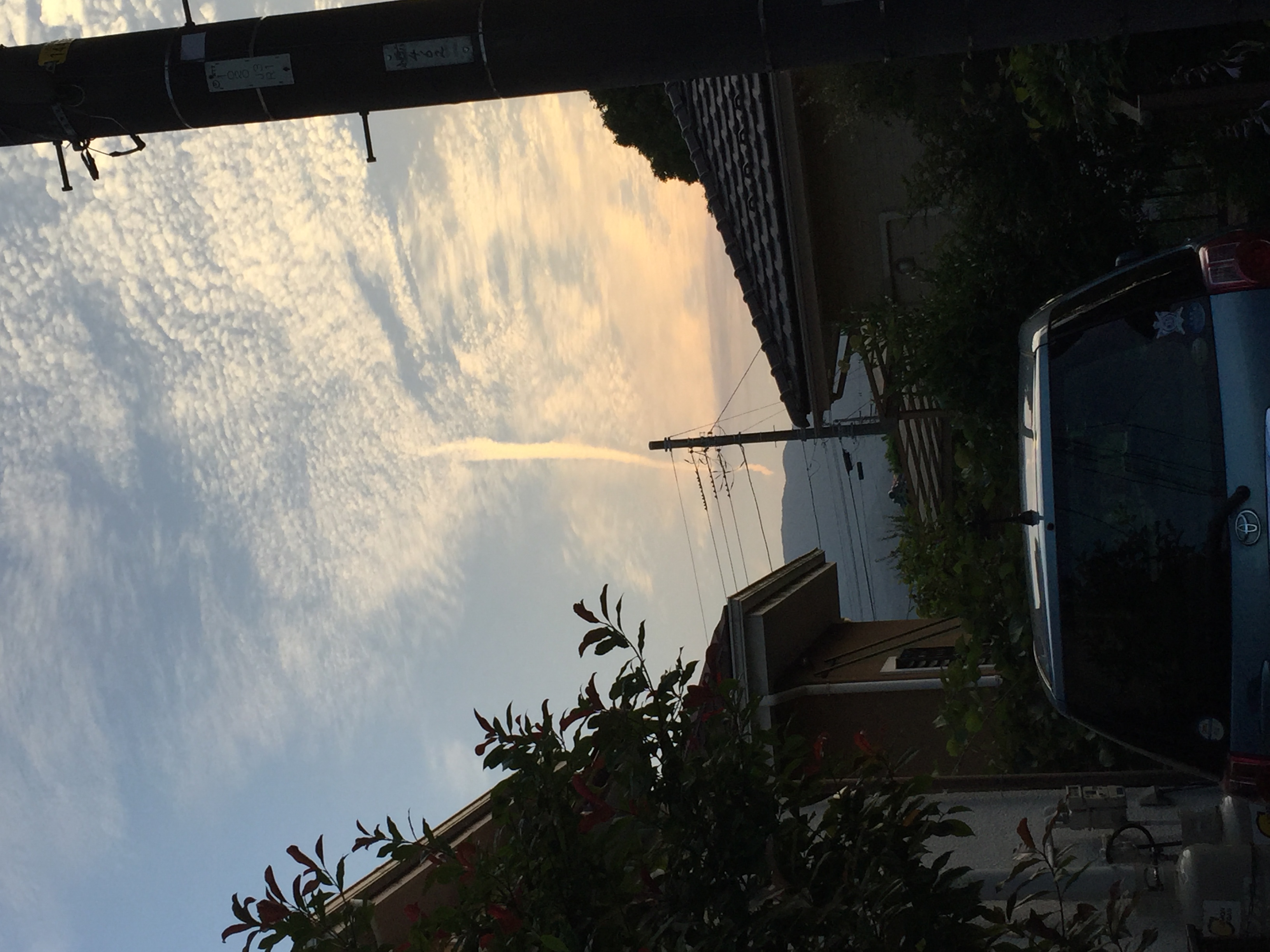 No.32564-1 地震雲