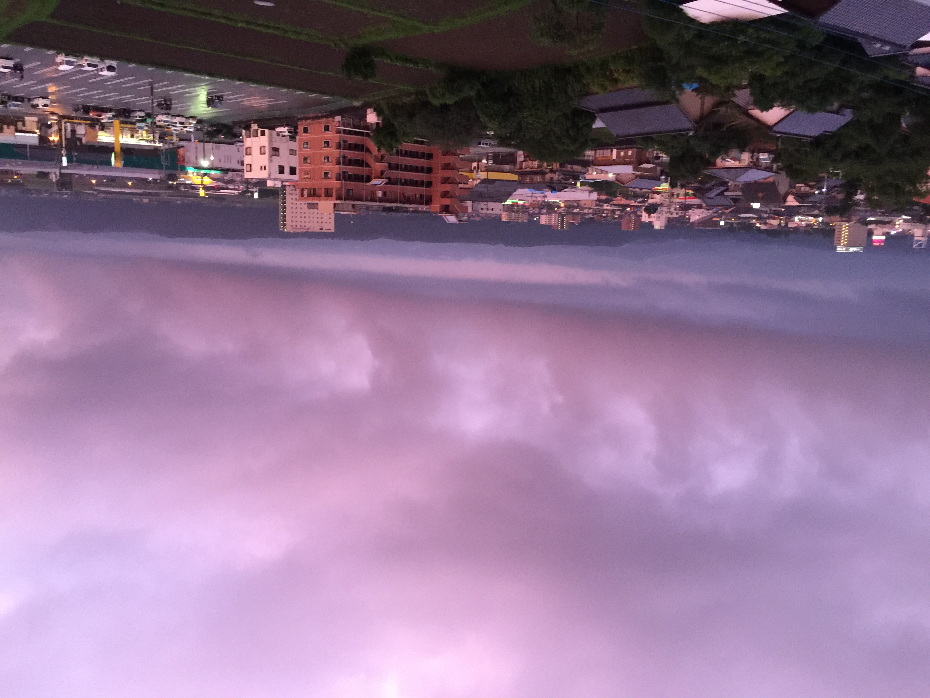 No.32683-1 地震雲