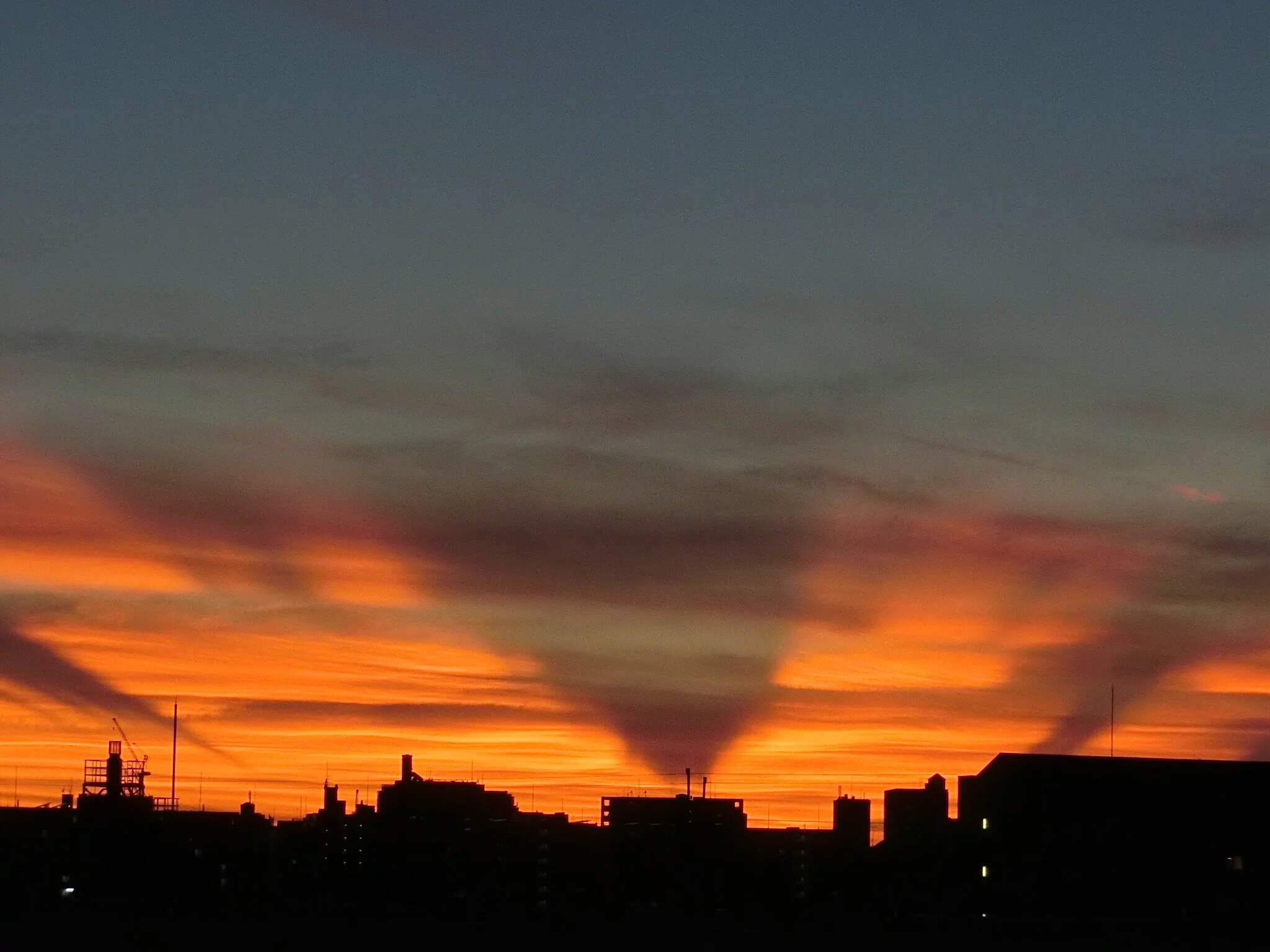 No.32957-1 地震雲