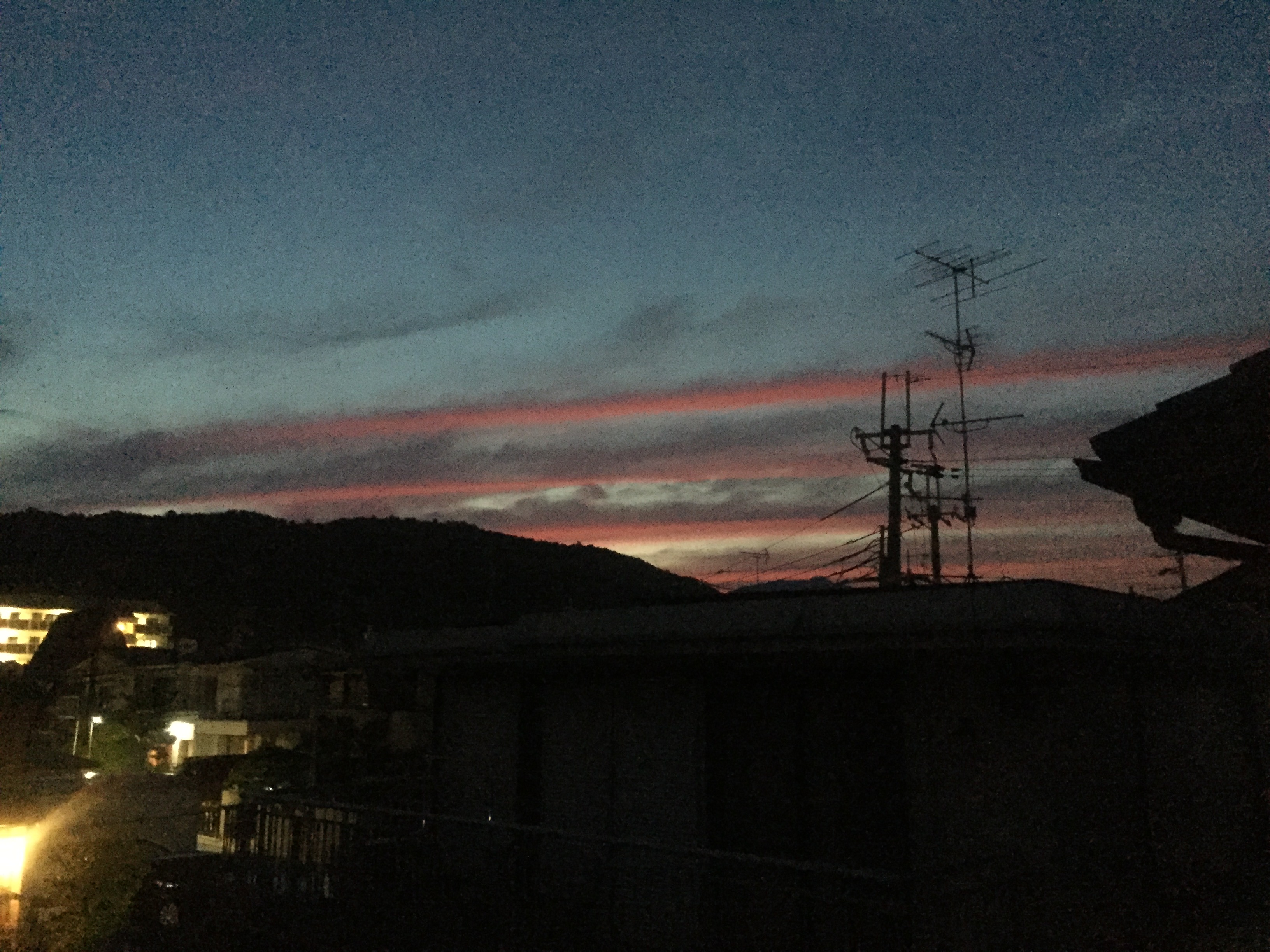 No.33044-1 地震雲