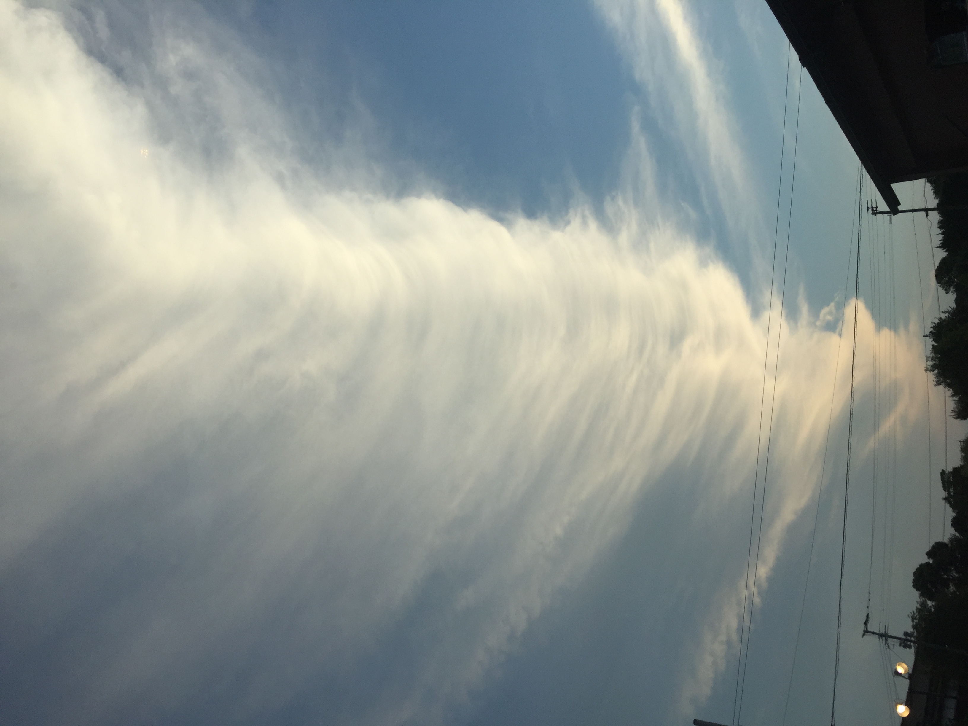 No.33245-1 地震雲