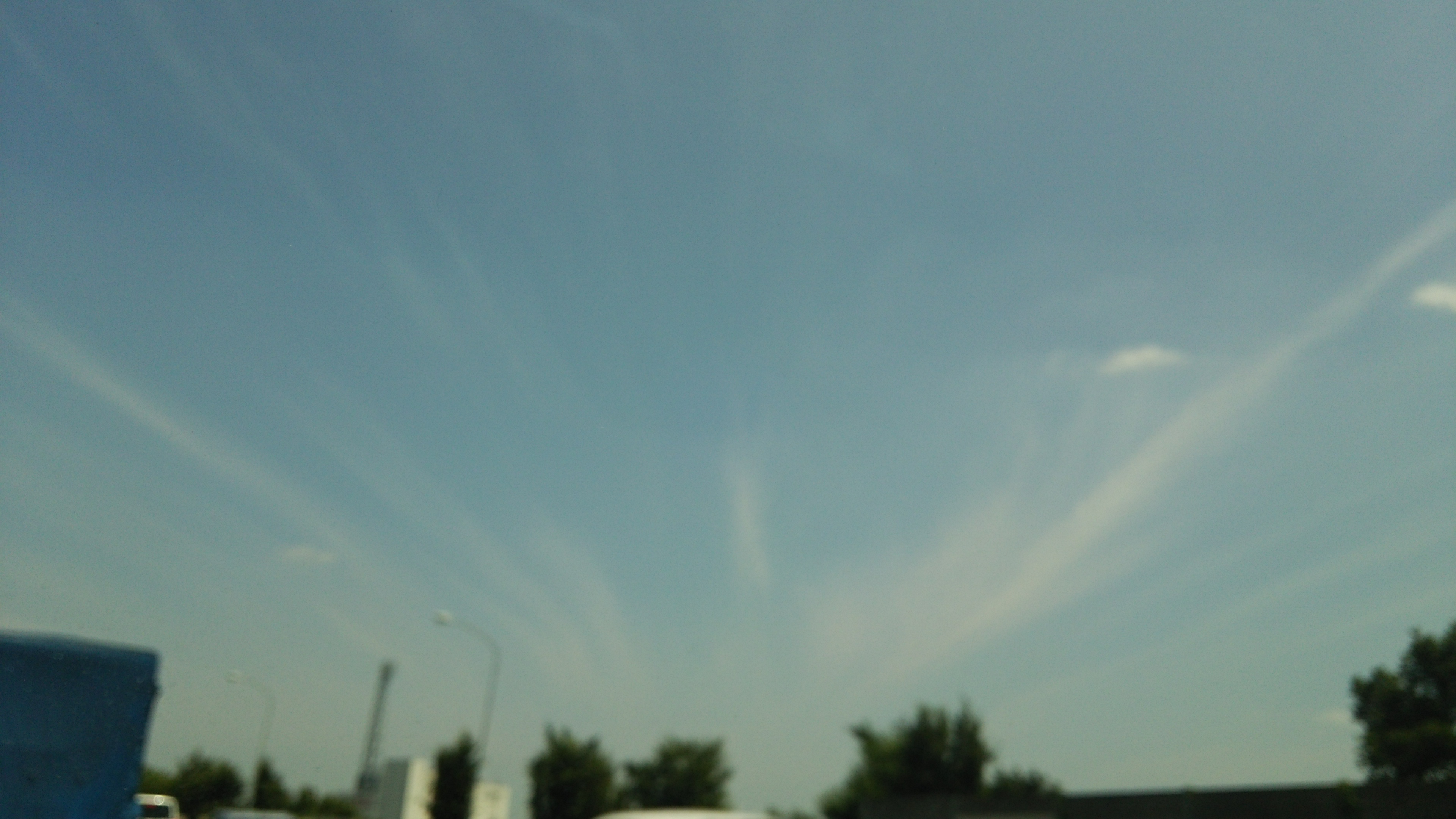 No.33615-1 地震雲