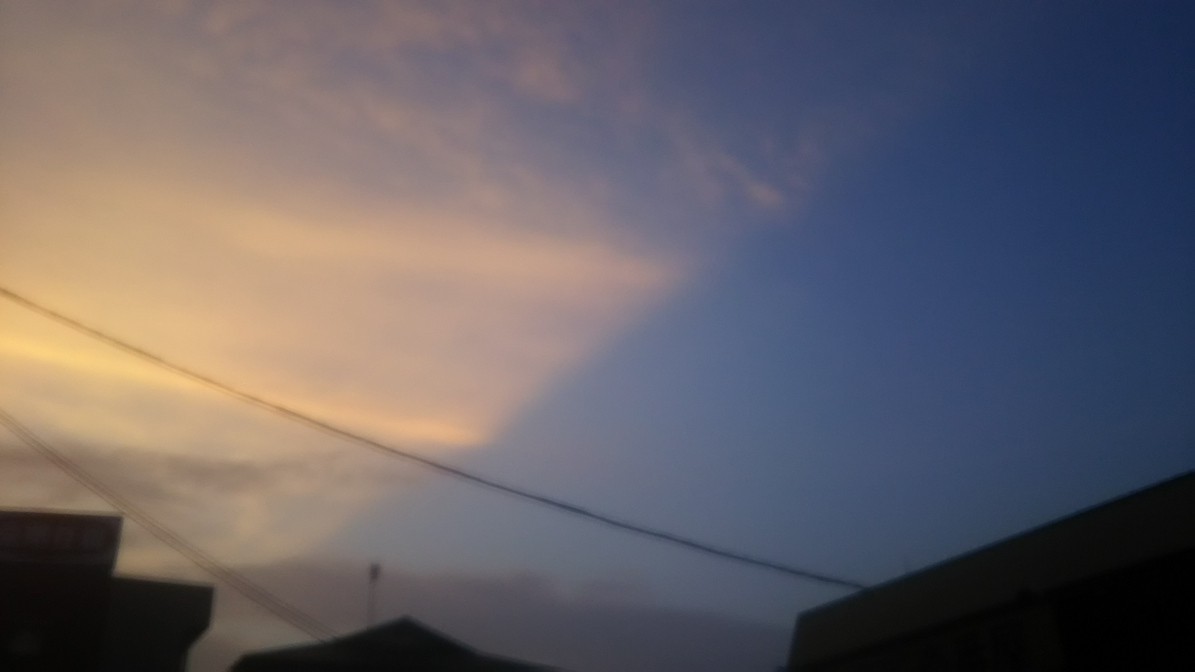 No.33759-1 地震雲