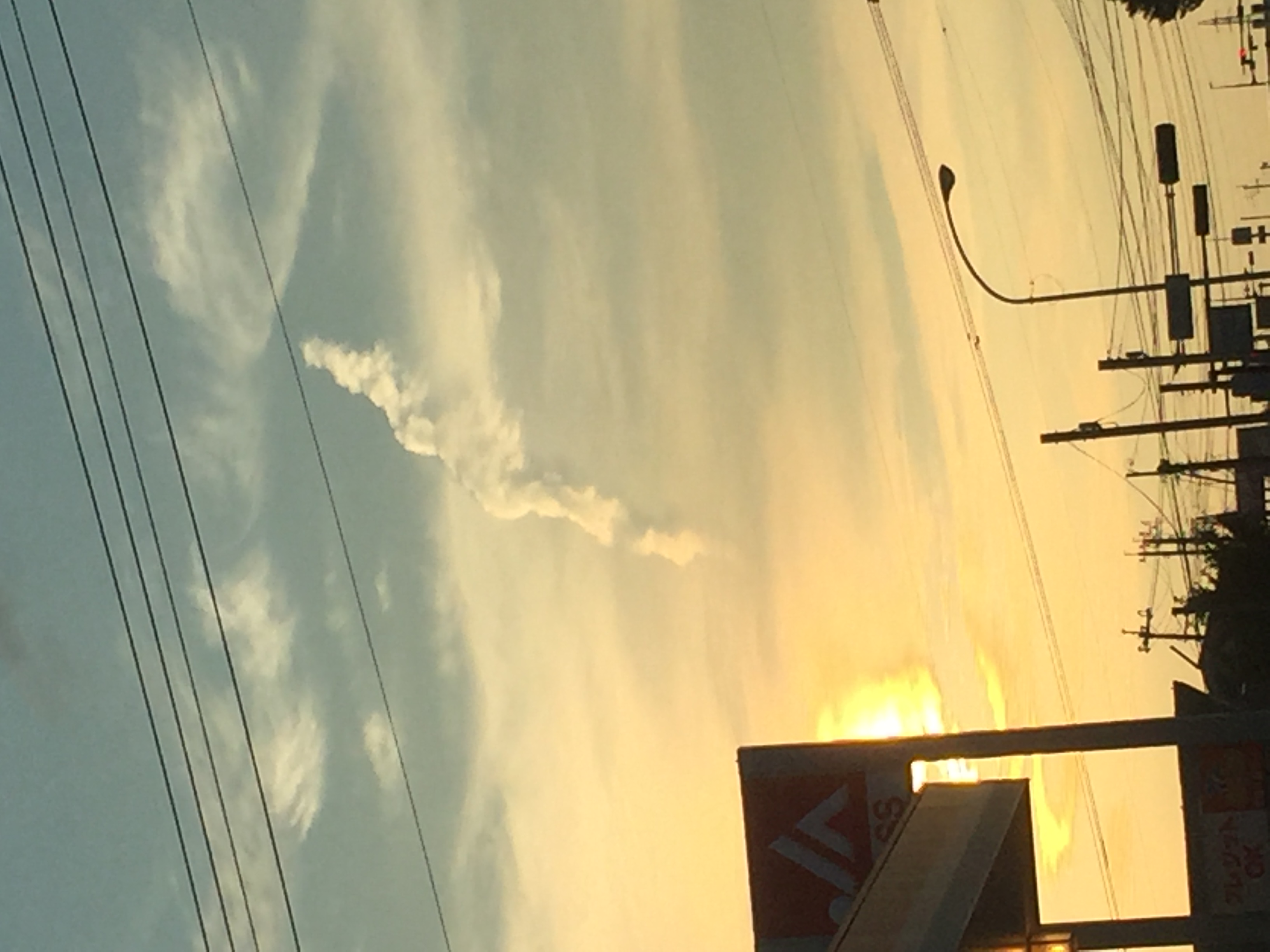 No.35208-1 地震雲