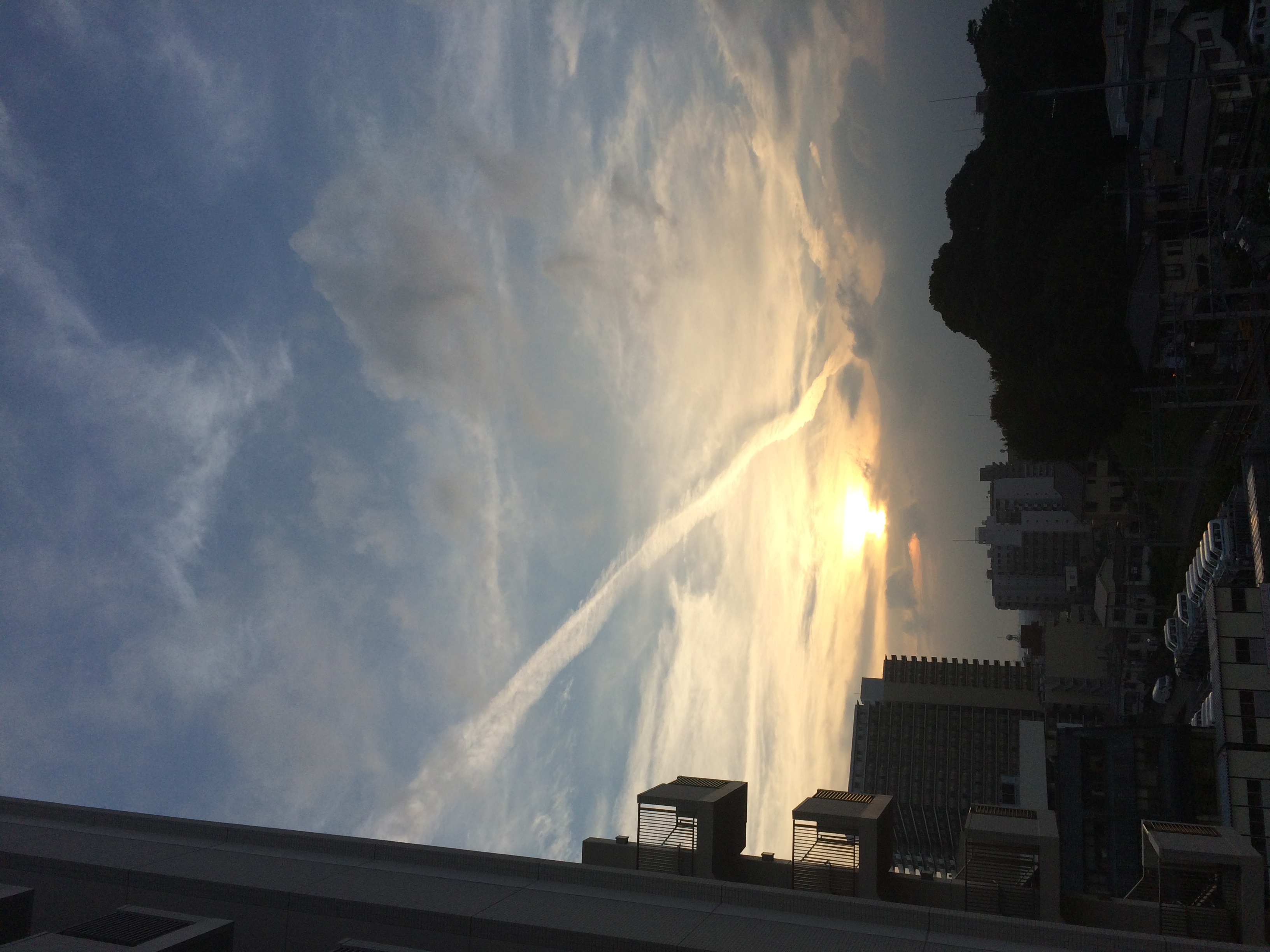 No.35240-1 地震雲