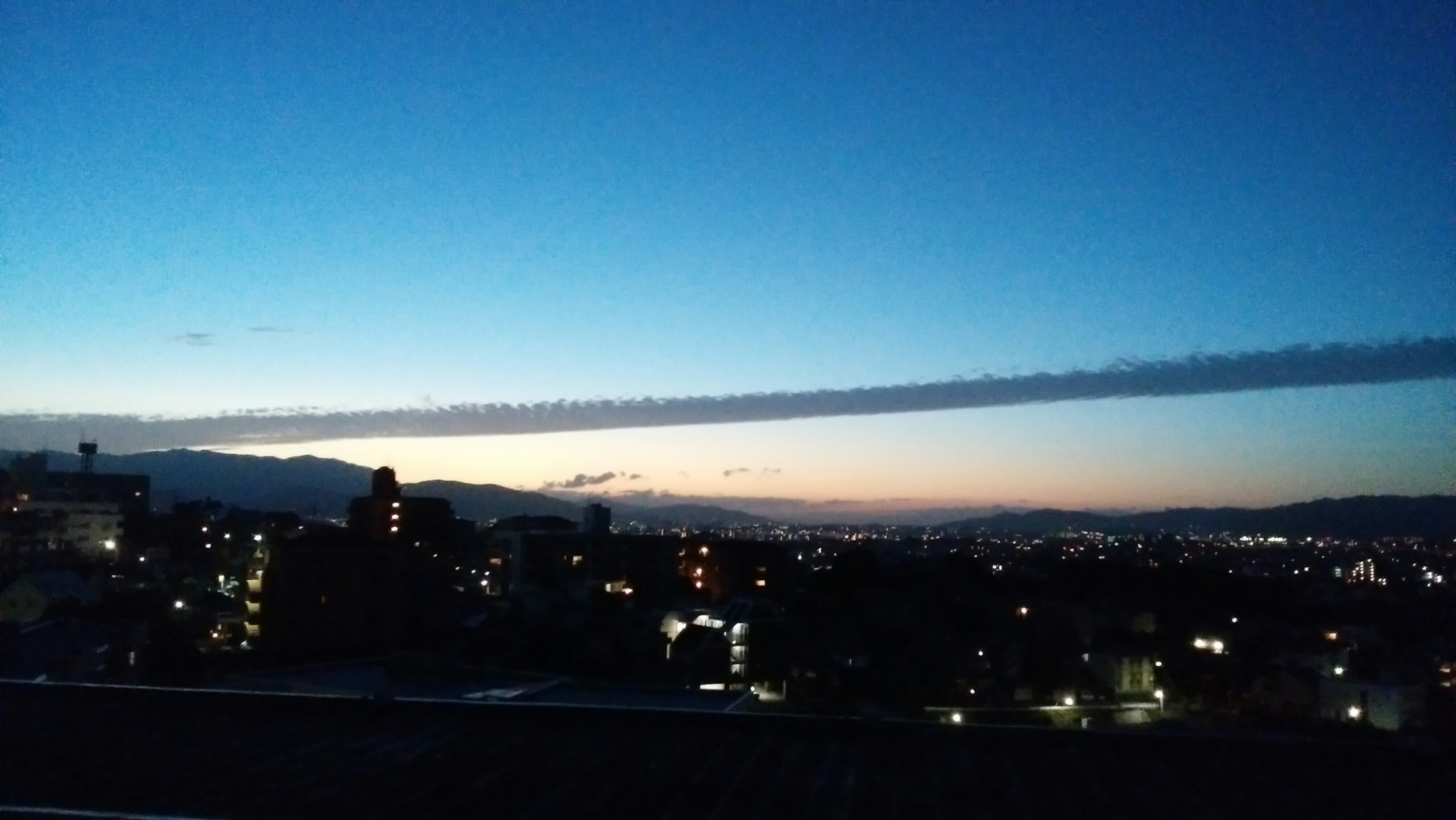 No.35679-1 地震雲