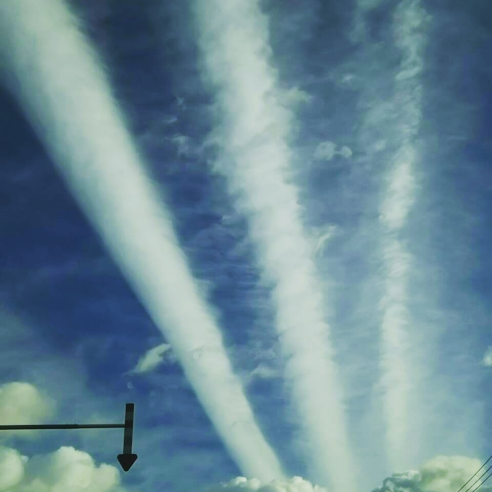 No.35846-1 地震雲