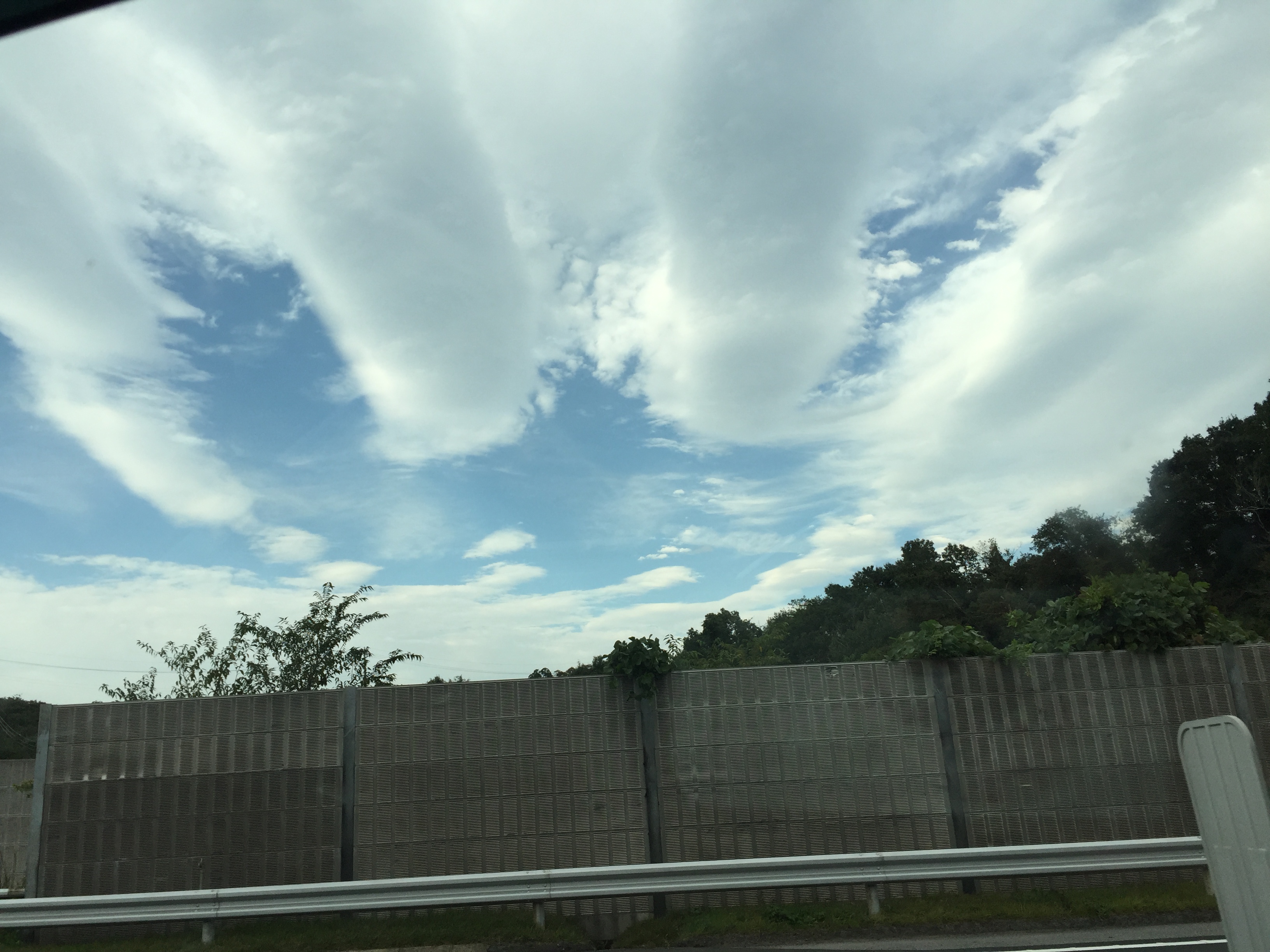 No.36425-1 地震雲