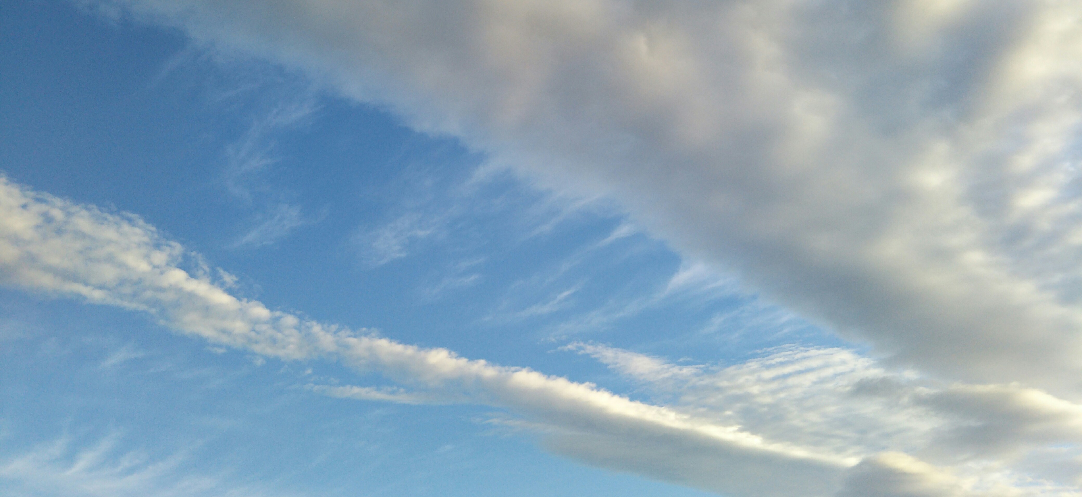 No.36711-1 地震雲