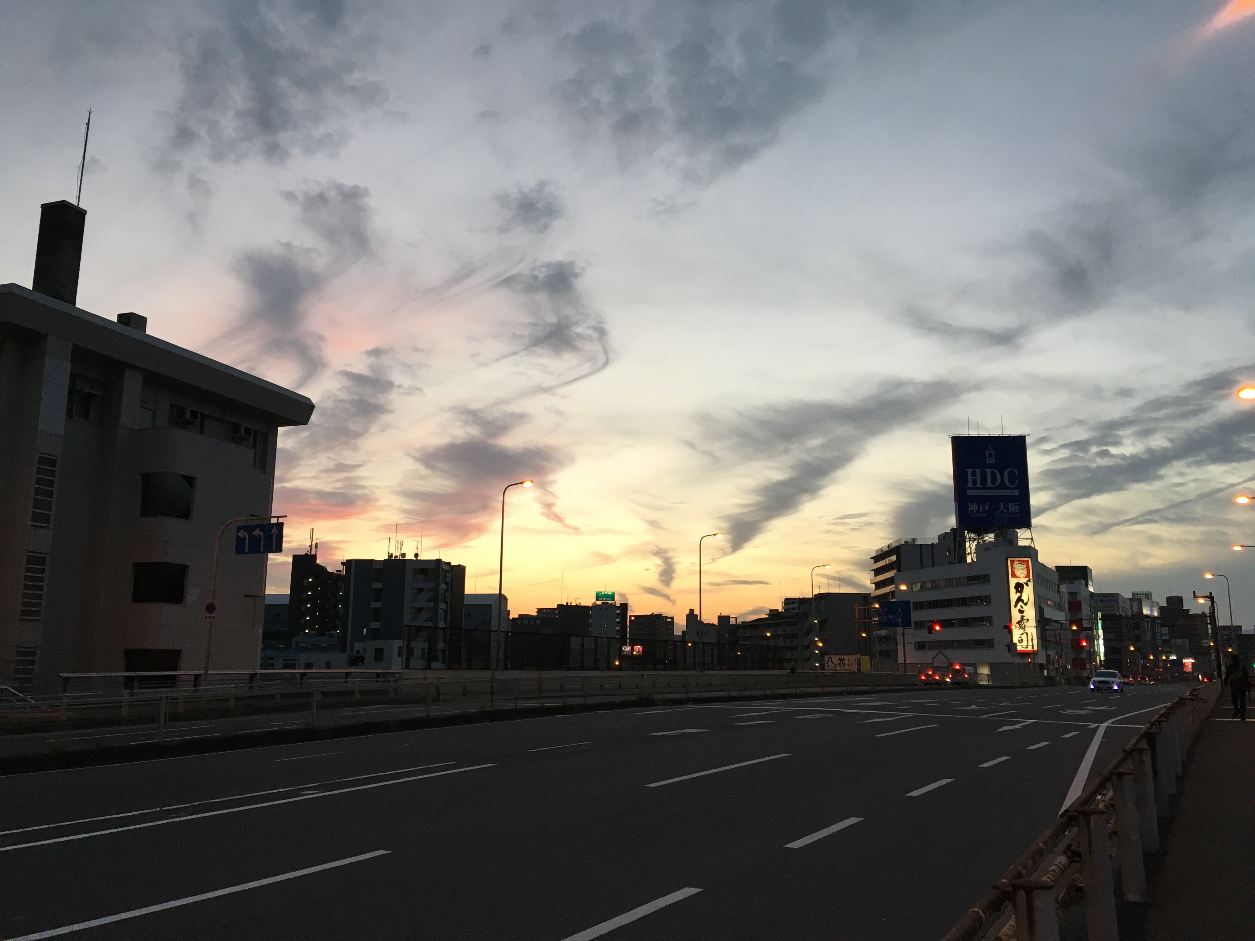 No.36785-1 地震雲