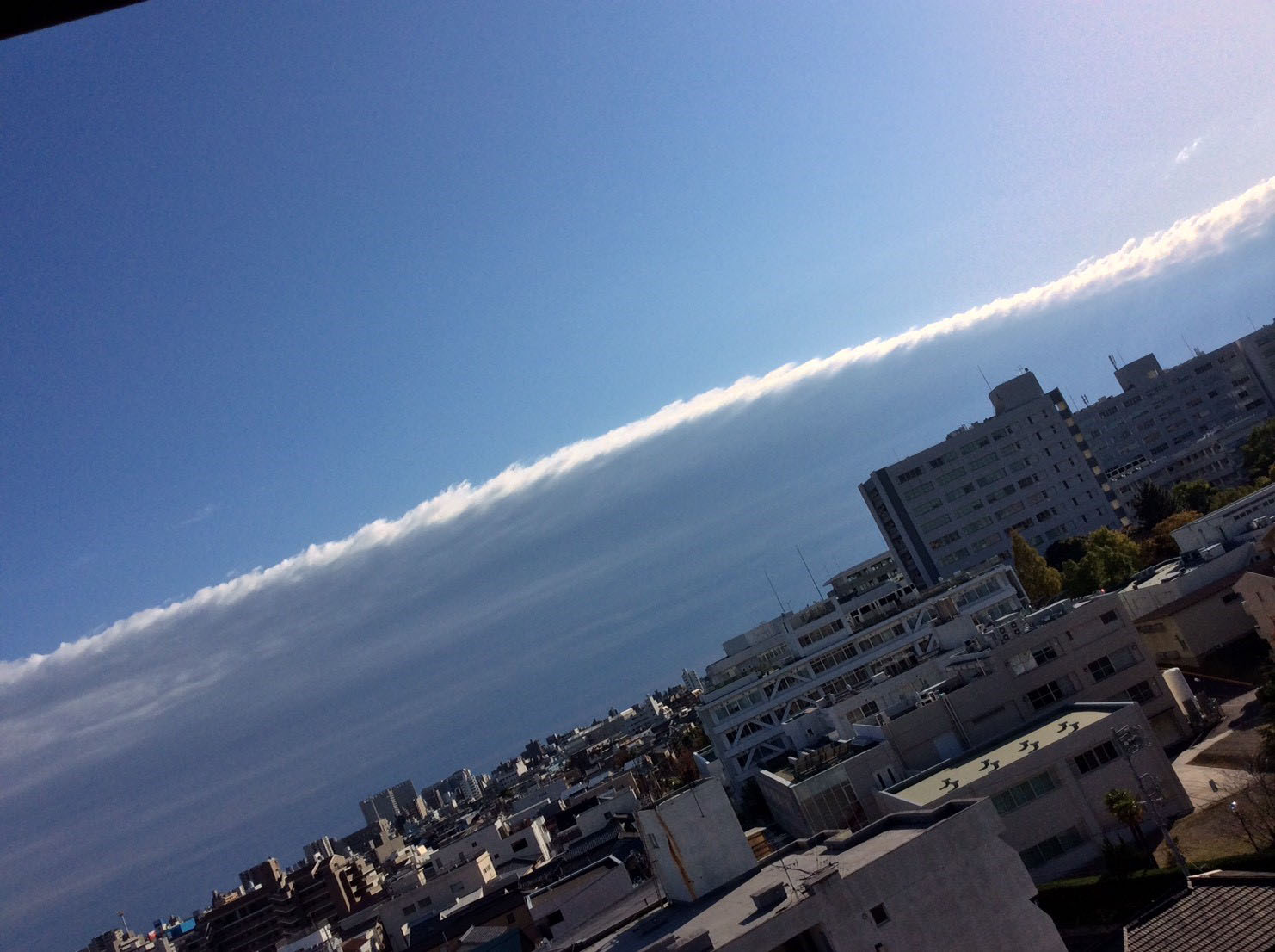 No.37707-1 地震雲