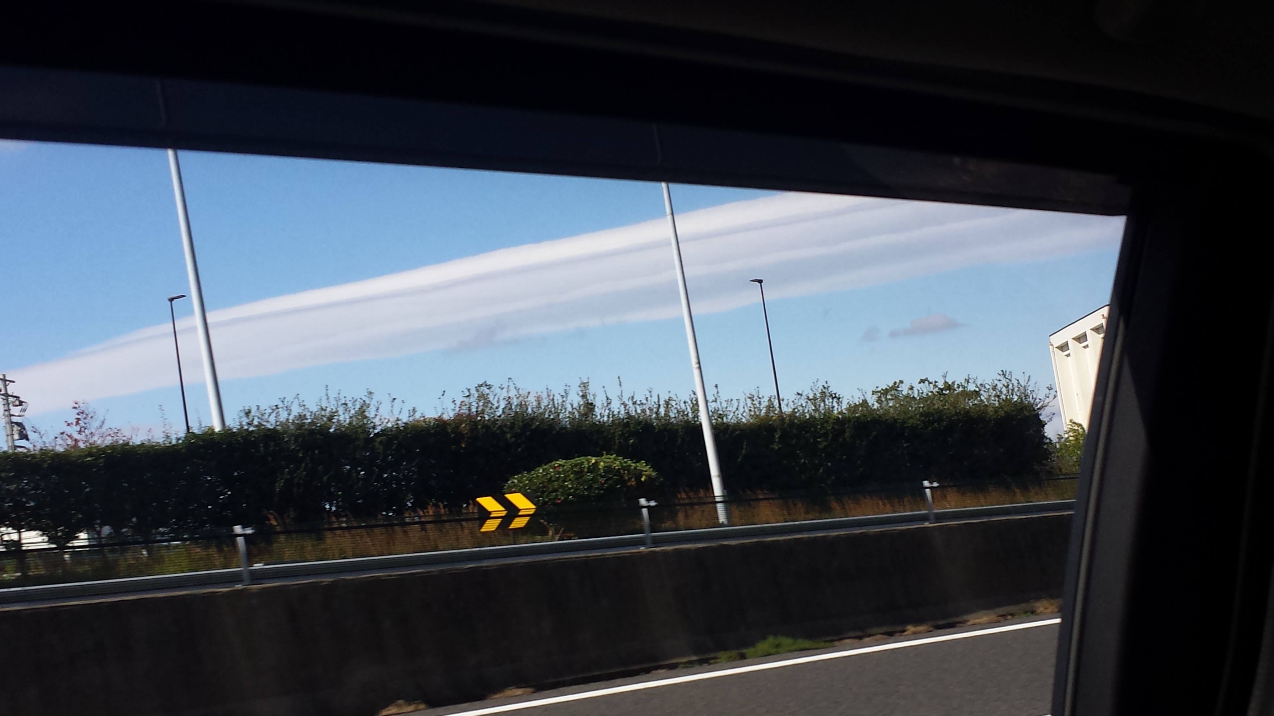 No.37737-1 地震雲