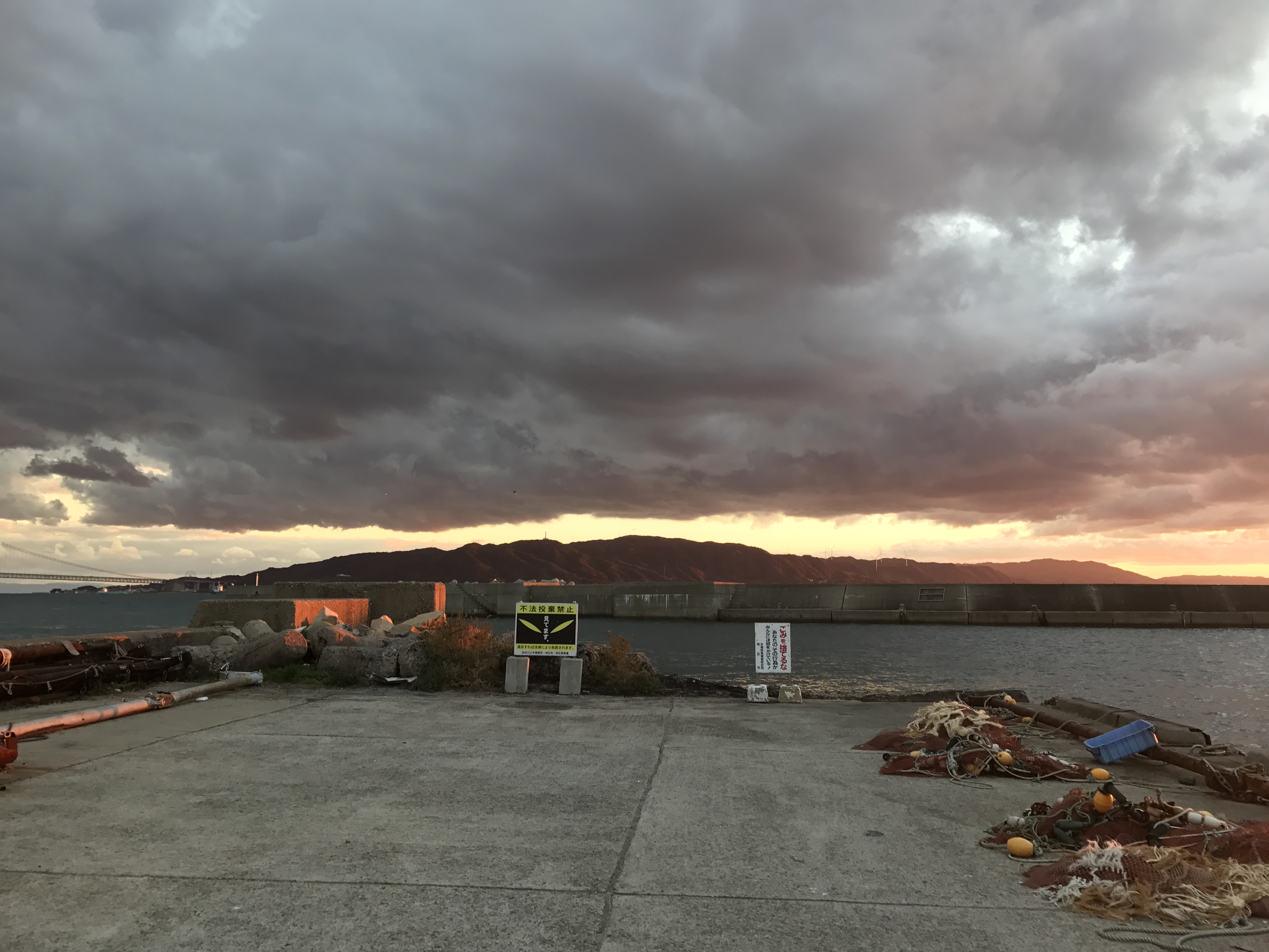 No.37827-1 地震雲