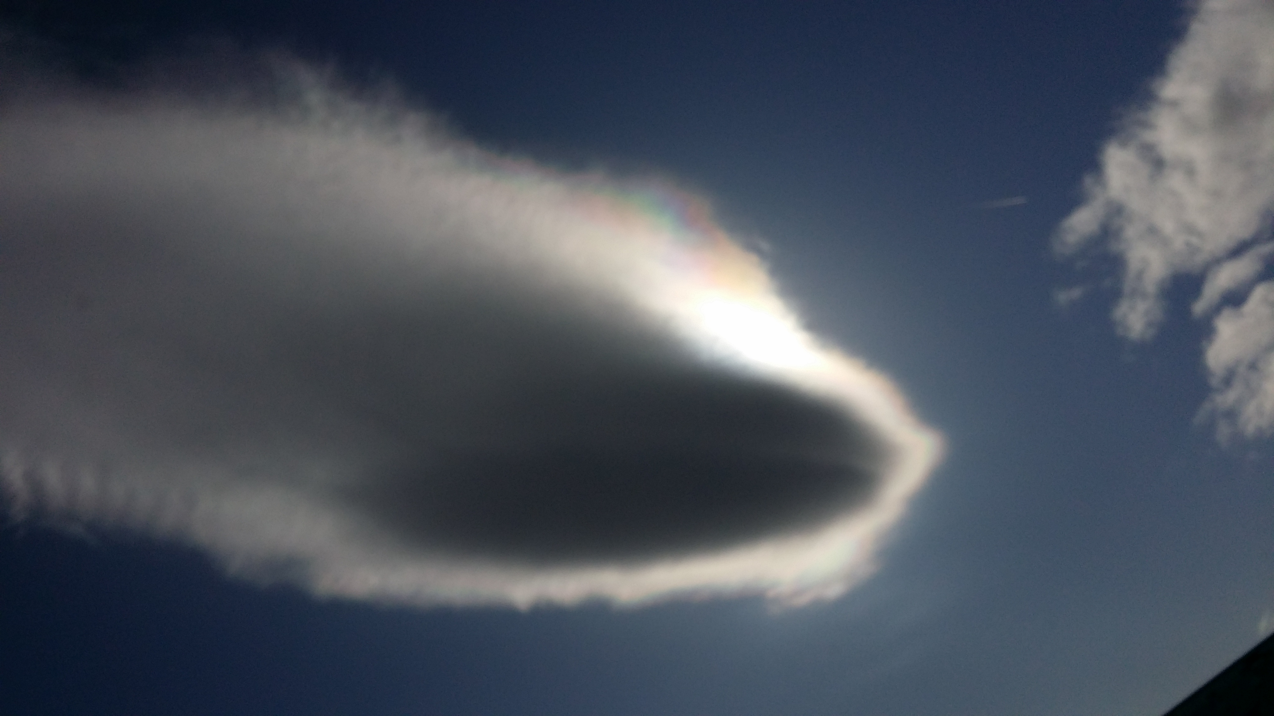 No.37852-1 地震雲