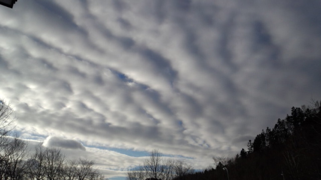 No.37869-1 地震雲