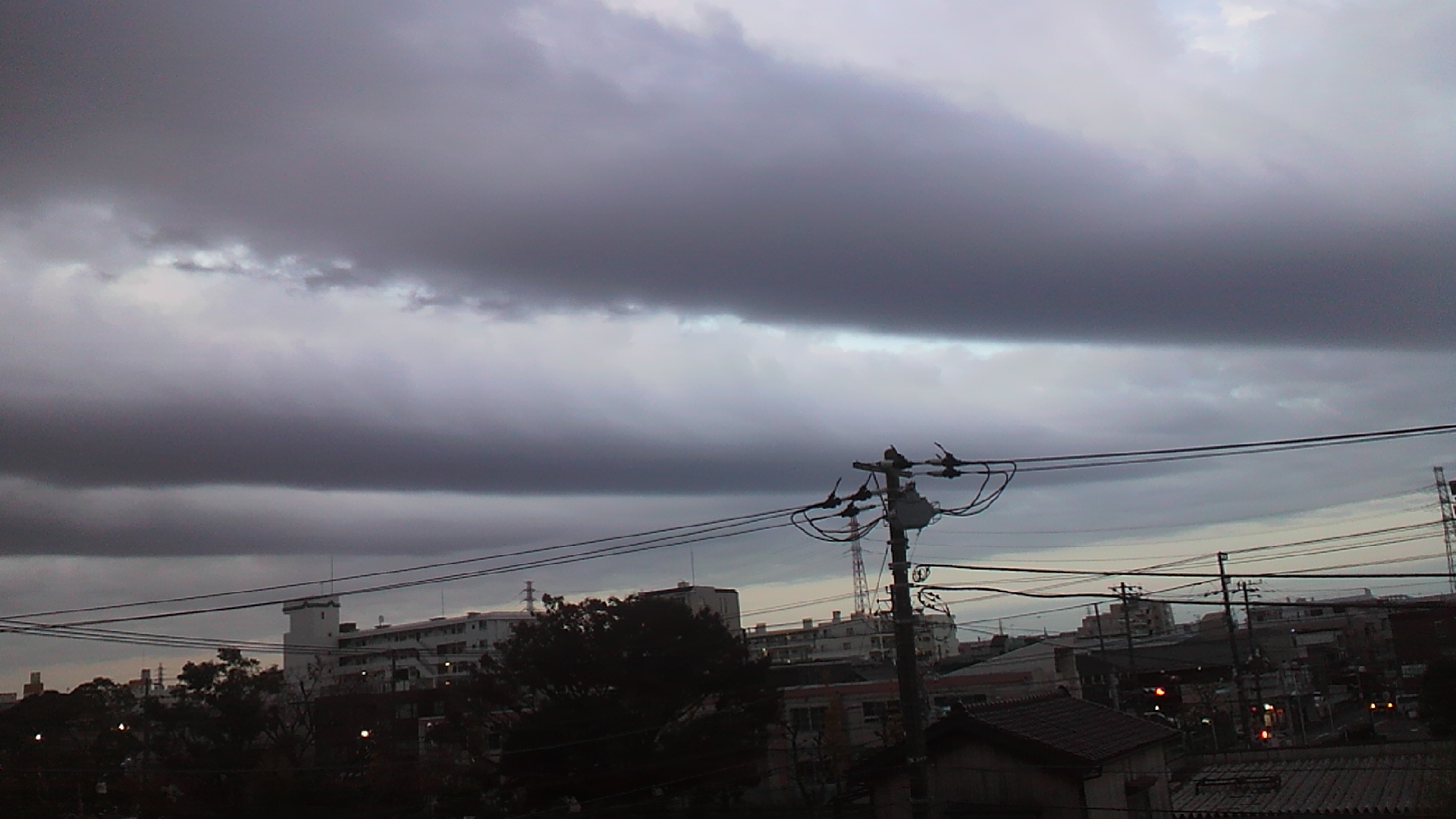 No.37976-1 地震雲