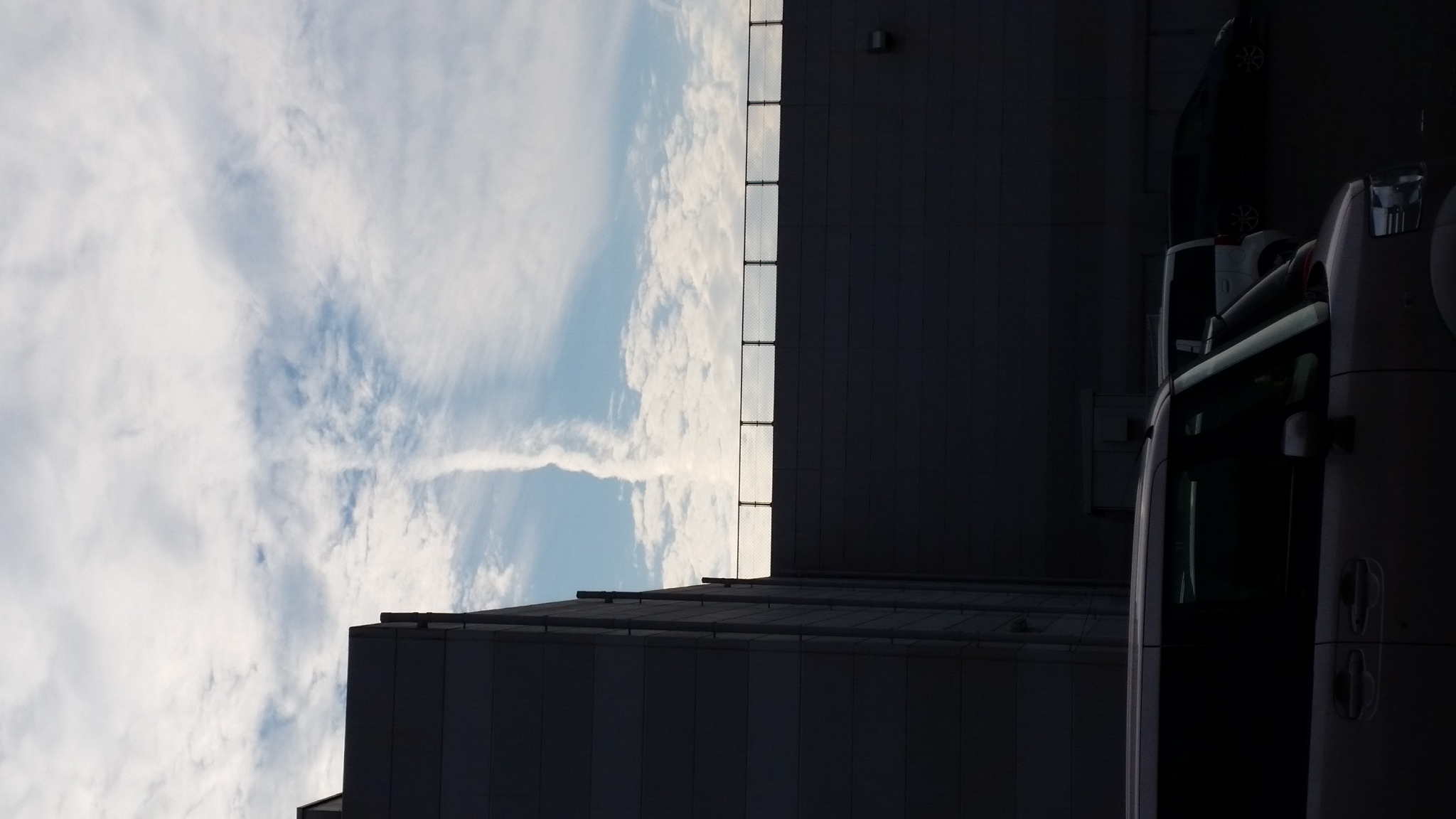 No.37982-1 地震雲