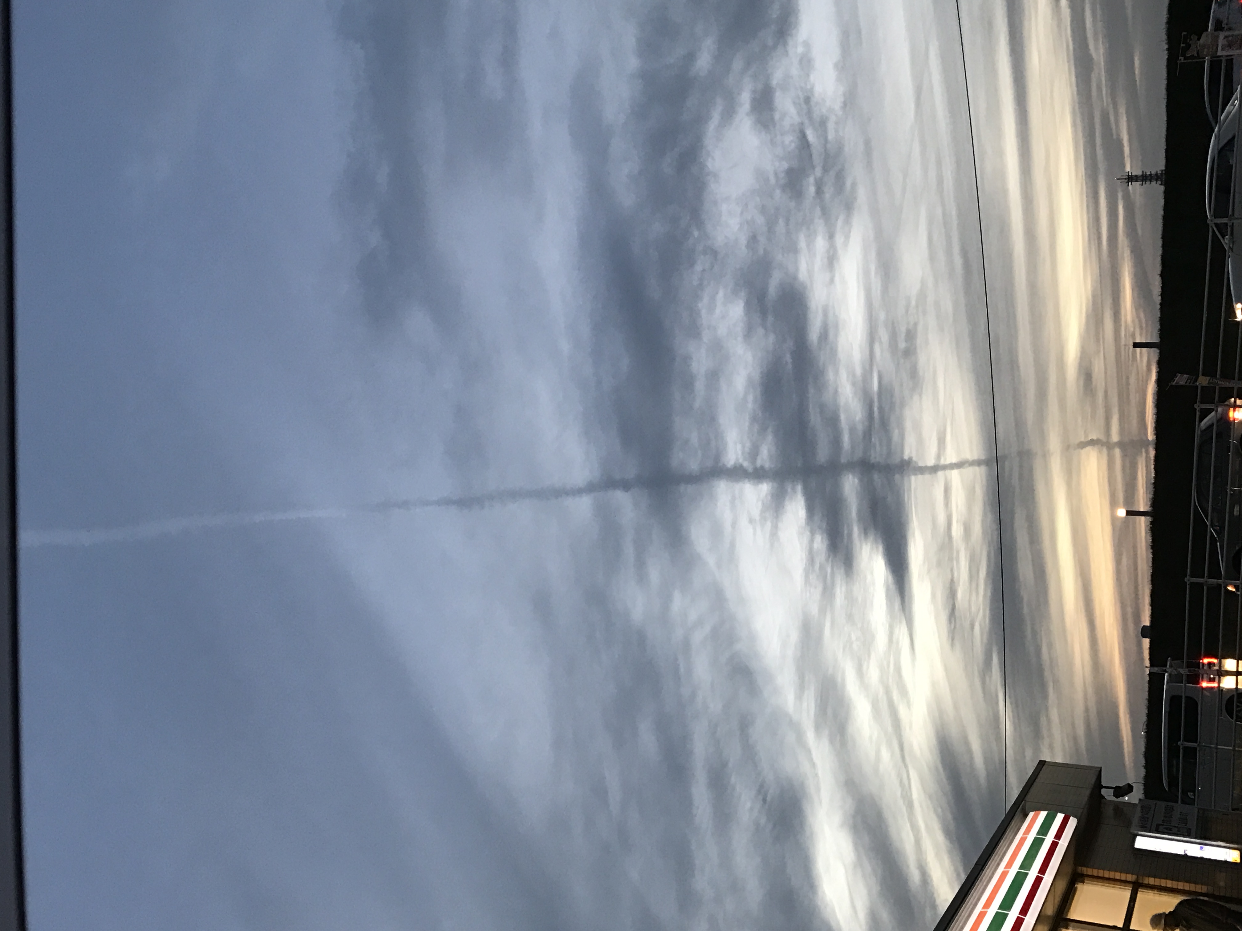 No.38536-1 地震雲