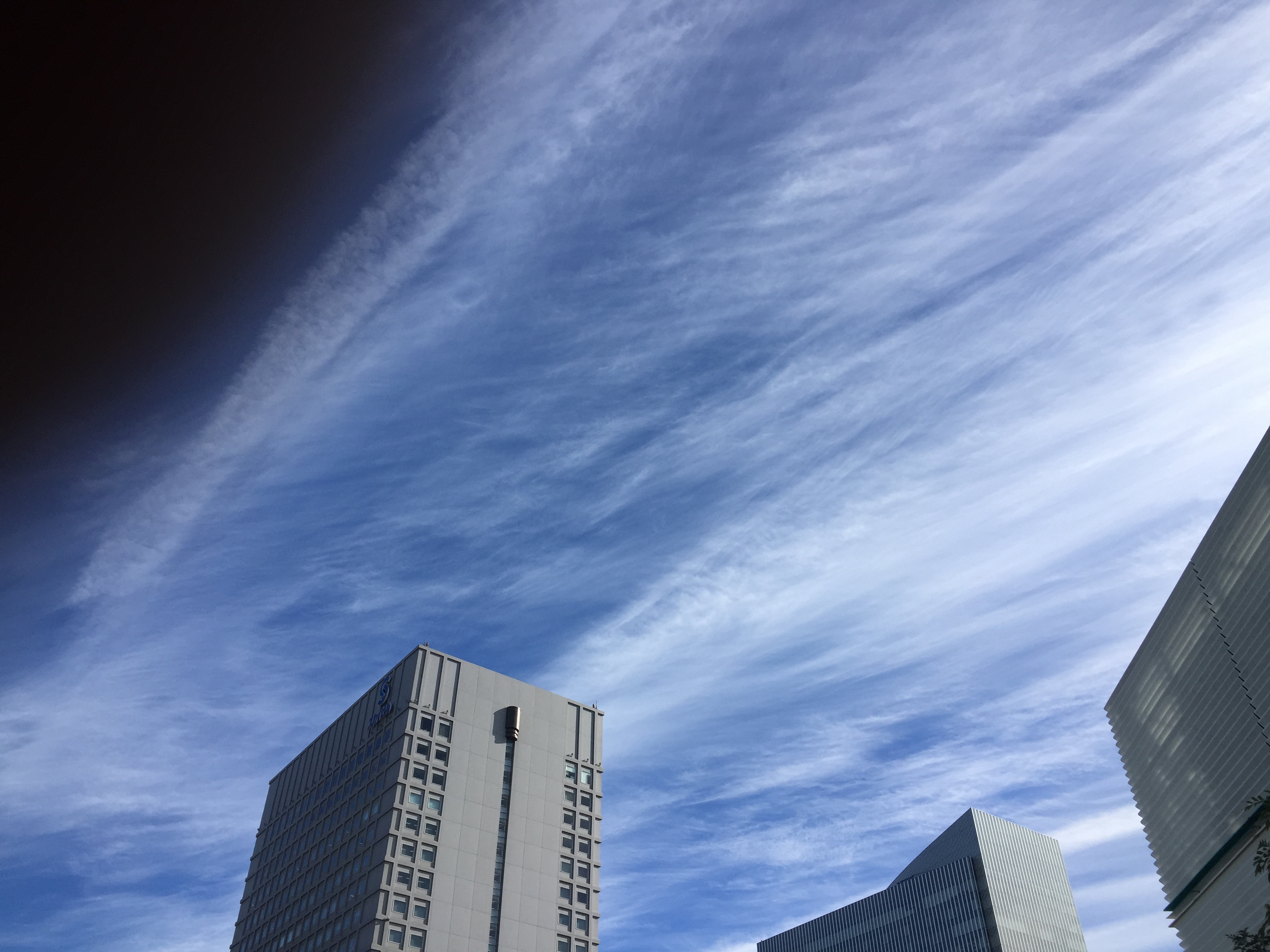 No.38685-1 地震雲