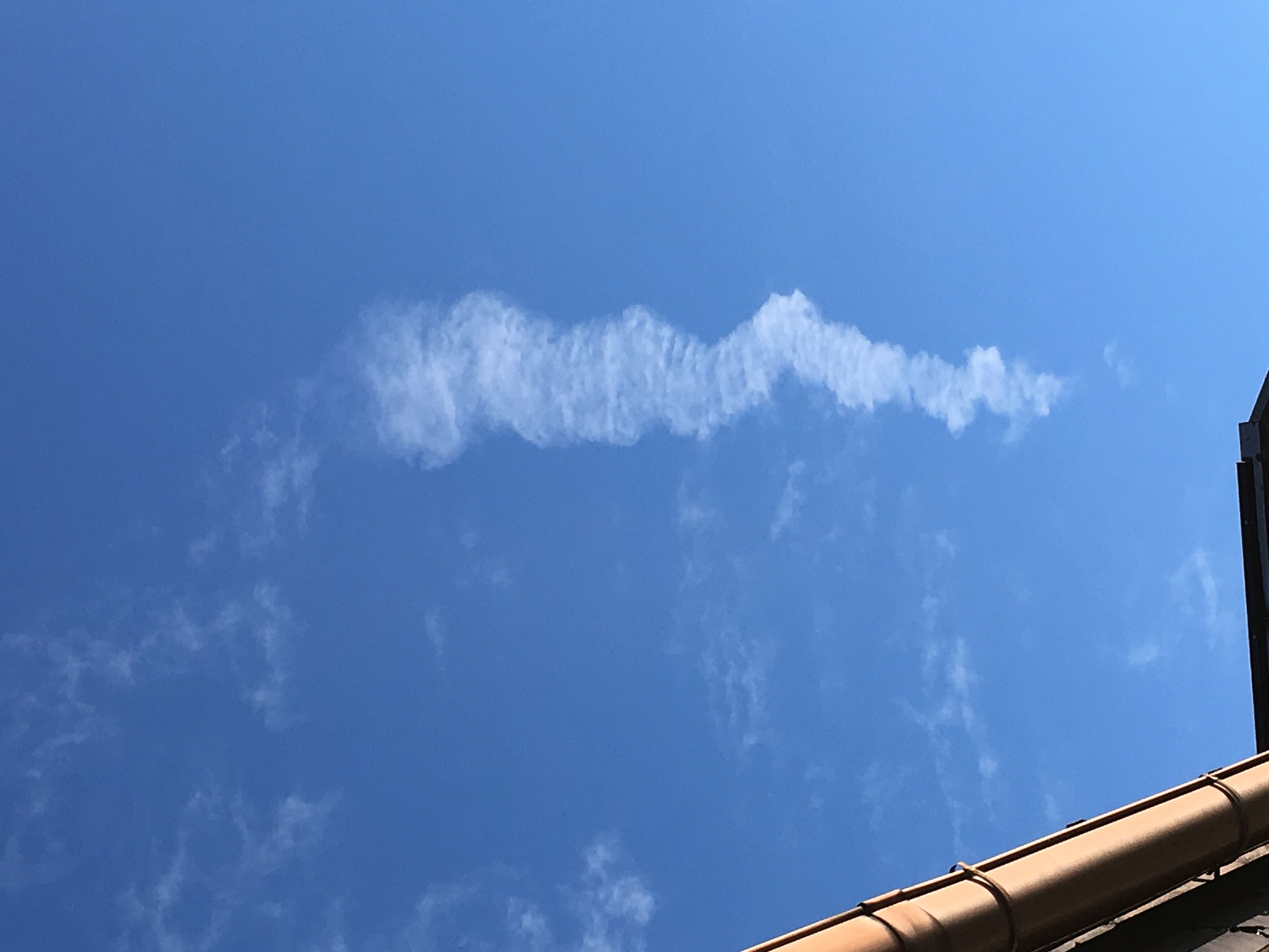 No.38945-1 地震雲