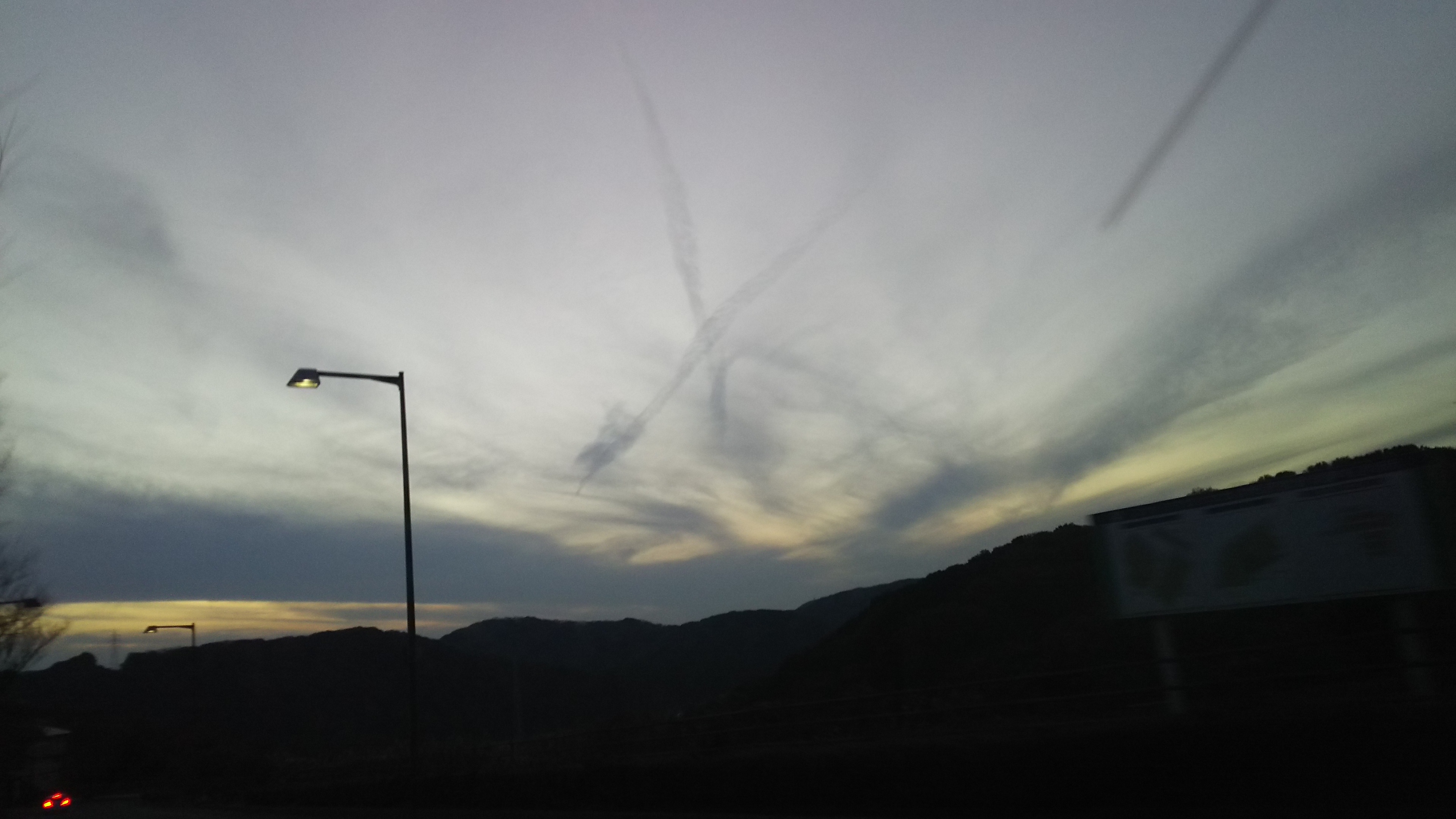 No.39147-1 地震雲