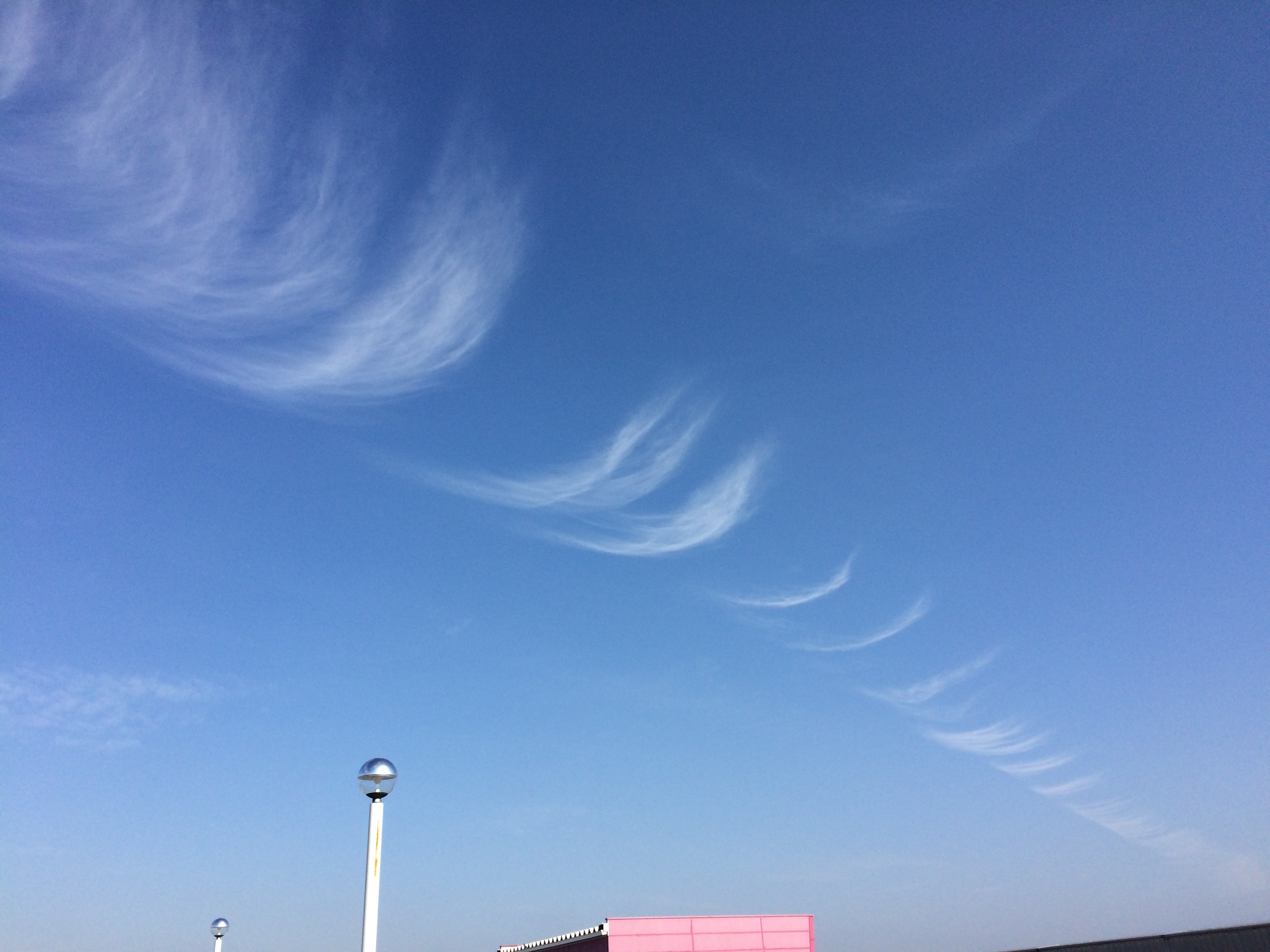 No.39526-1 地震雲