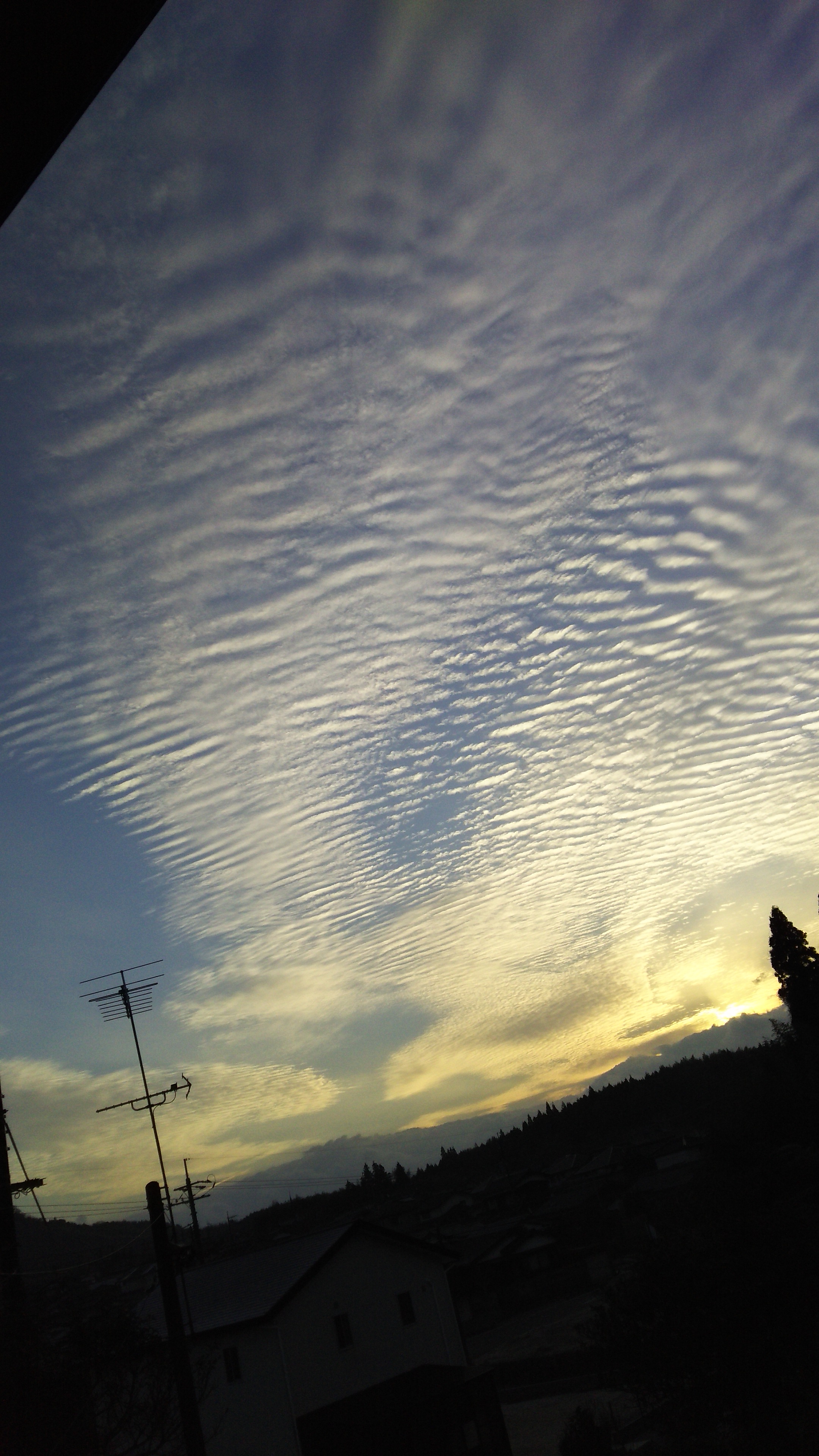 No.39572-1 地震雲