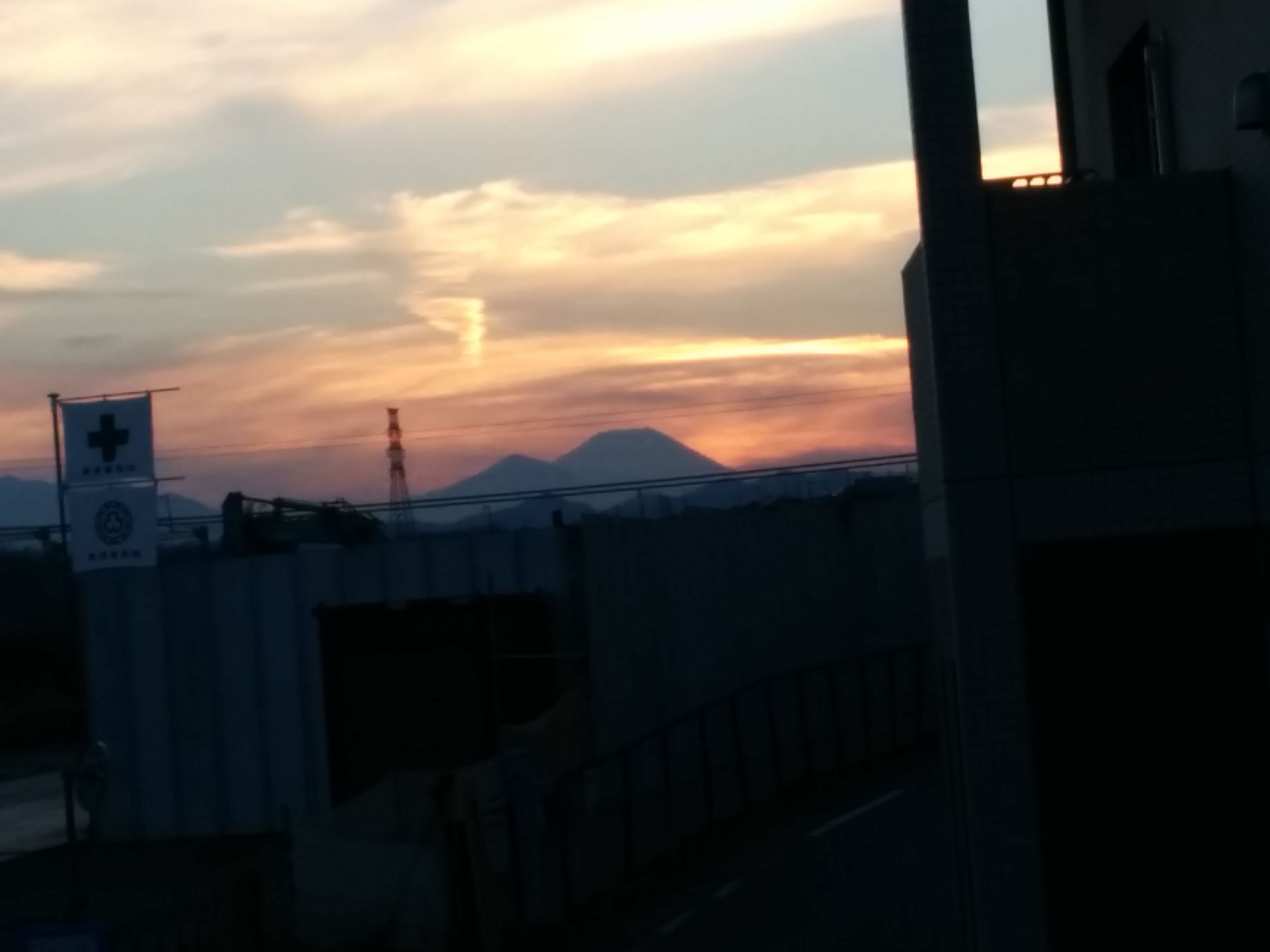 No.39706-1 地震雲